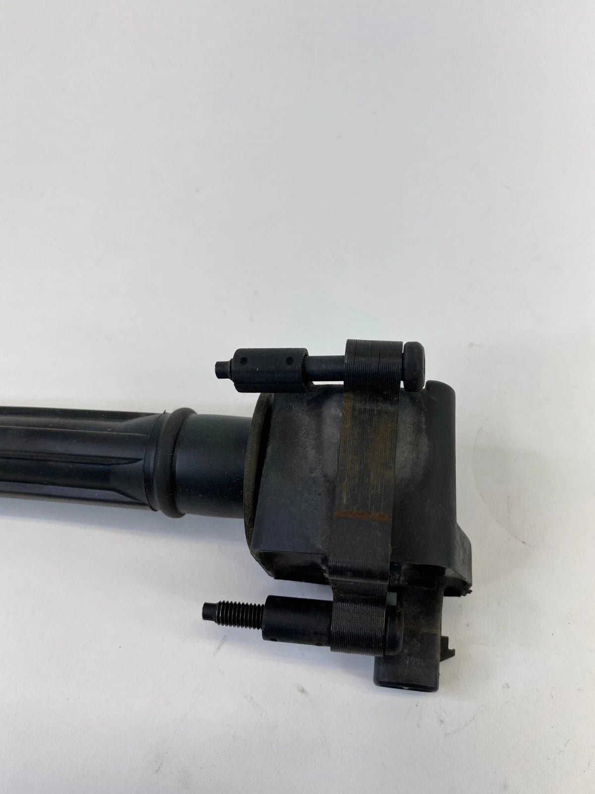 2005 05 DODGE MAGNUM 3.5L A/T ENGINE DIRECT IGNITION COIL IGNITER 04609088A OEM