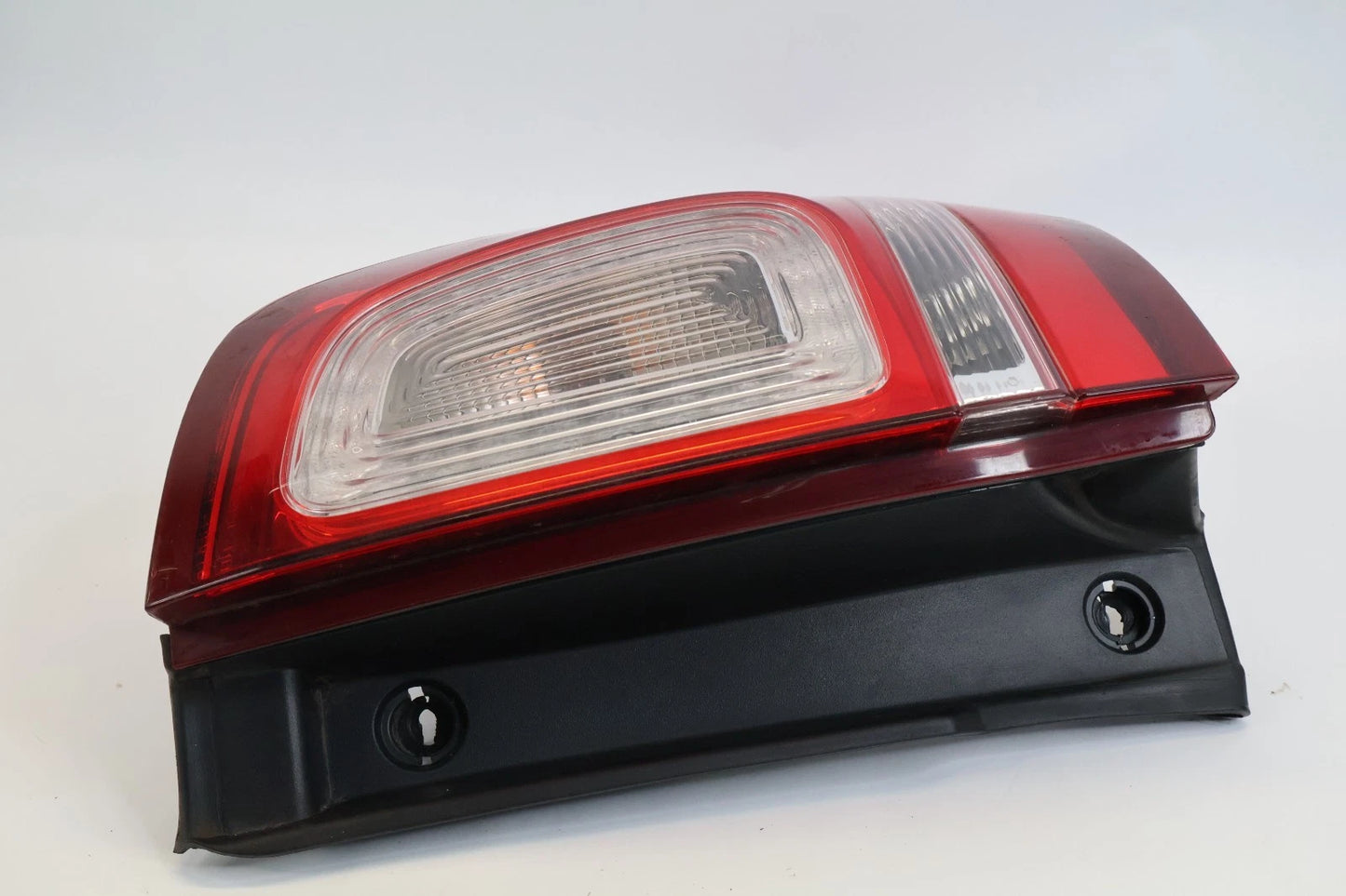 2013-2015 FORD POLICE INTERCEPTOR UTILITY LEFT DRIVER TAIL LIGHT TAILLIGHT OEM