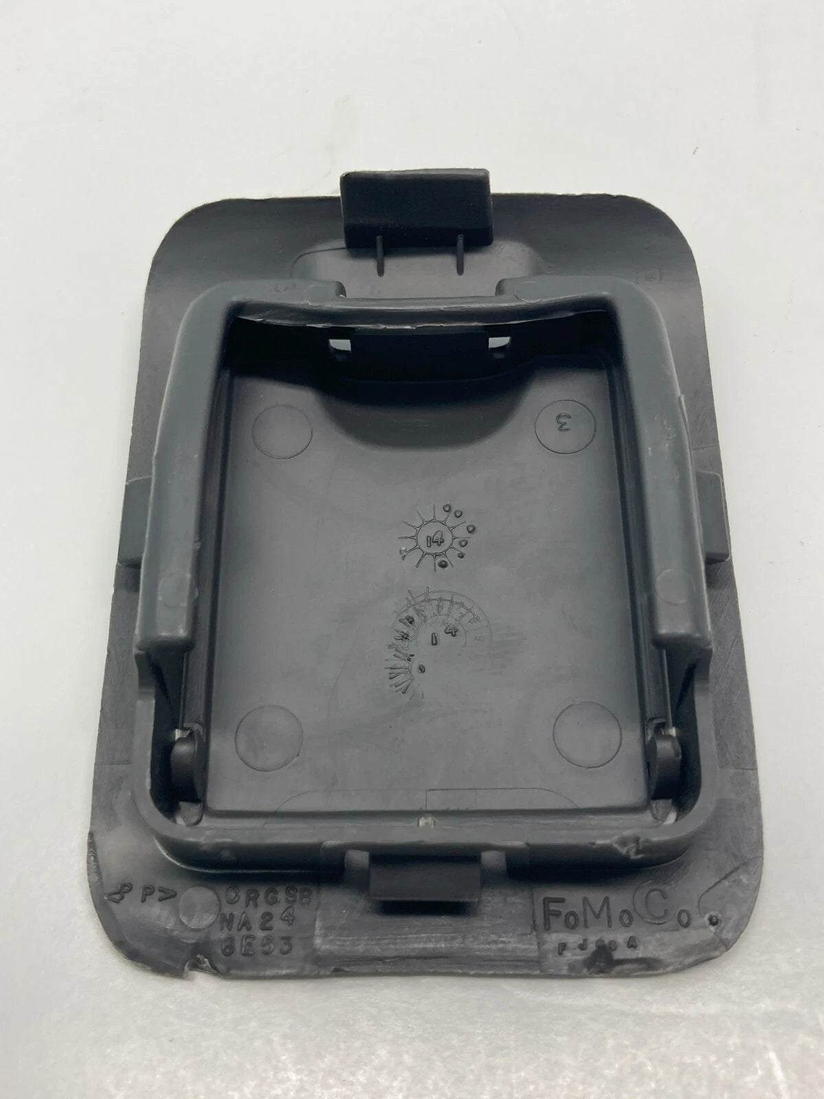 2015-2020 LINCOLN MKZ SEDAN SEAT CHILD ANCHORAGE COVER CAP BEZEL ASSEMBLY OEM
