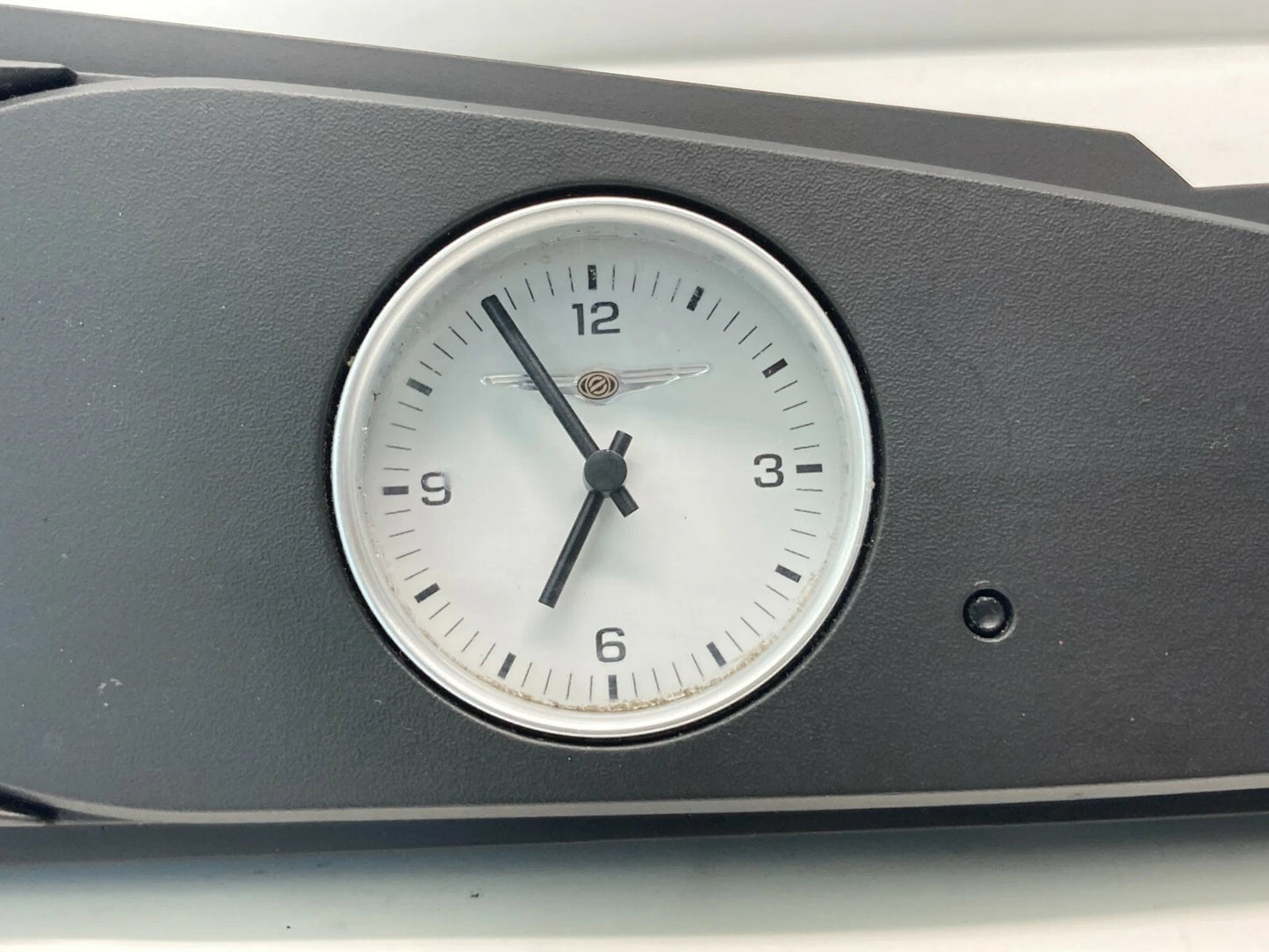 04-07 CHRYSLER PACIFICA DASH ANALOG CLOCK INFO MENU HAZARD SWITCH P05082043AB
