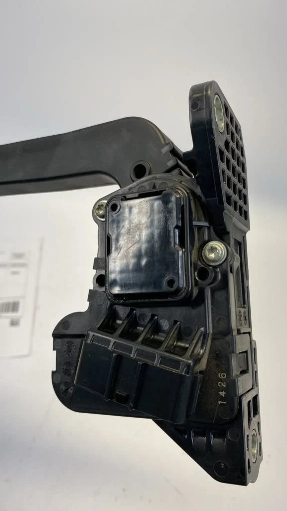 2010-2013 SUZUKI KIZASHI SE SEDAN GAS ACCELERATOR PEDAL SENSOR ASSEMBLY OEM