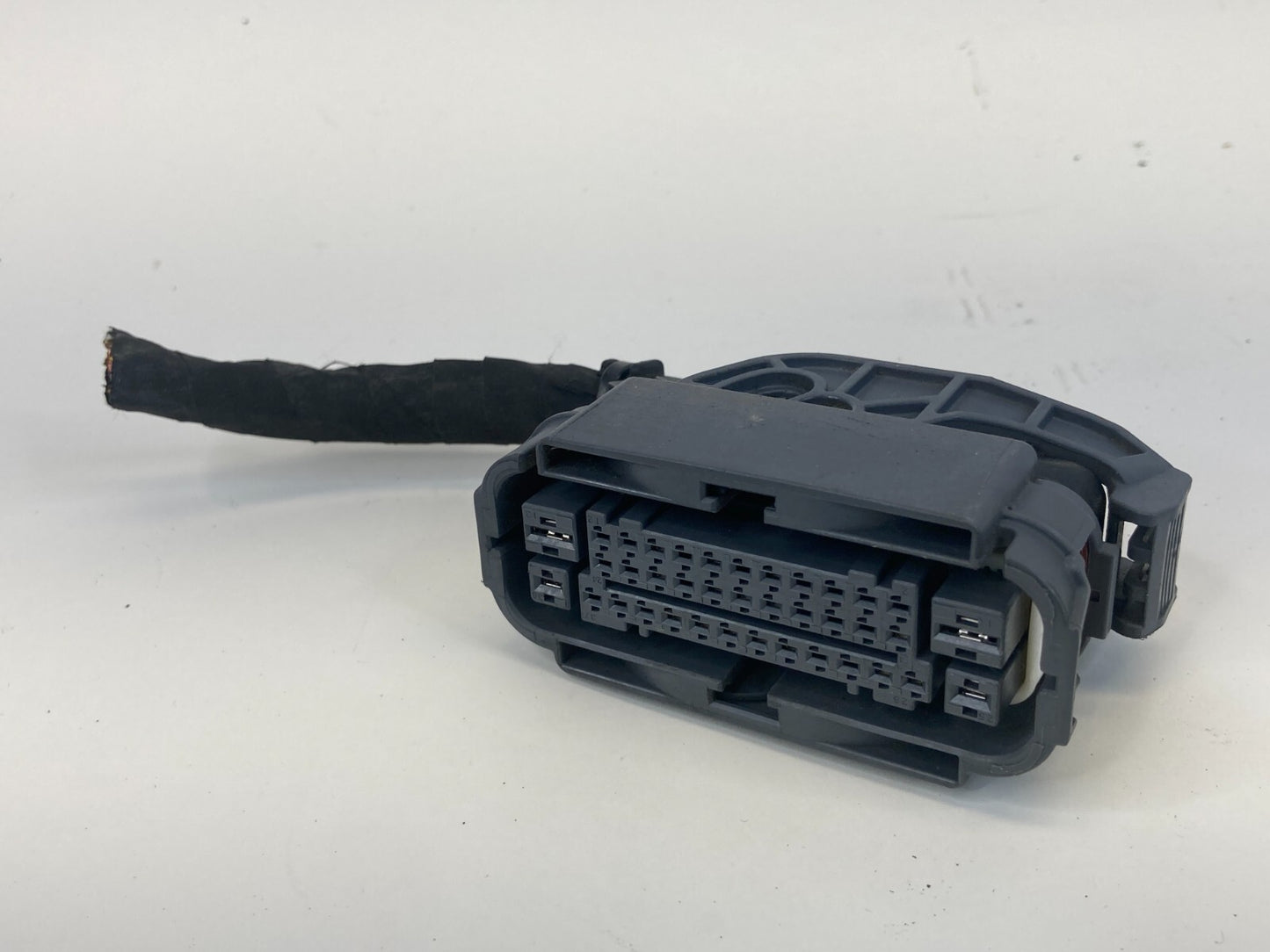 13-15 Hyundai Elantra GT 1.8L AT ABS Anti Lock Brake Pump Plug Connector Pigtail