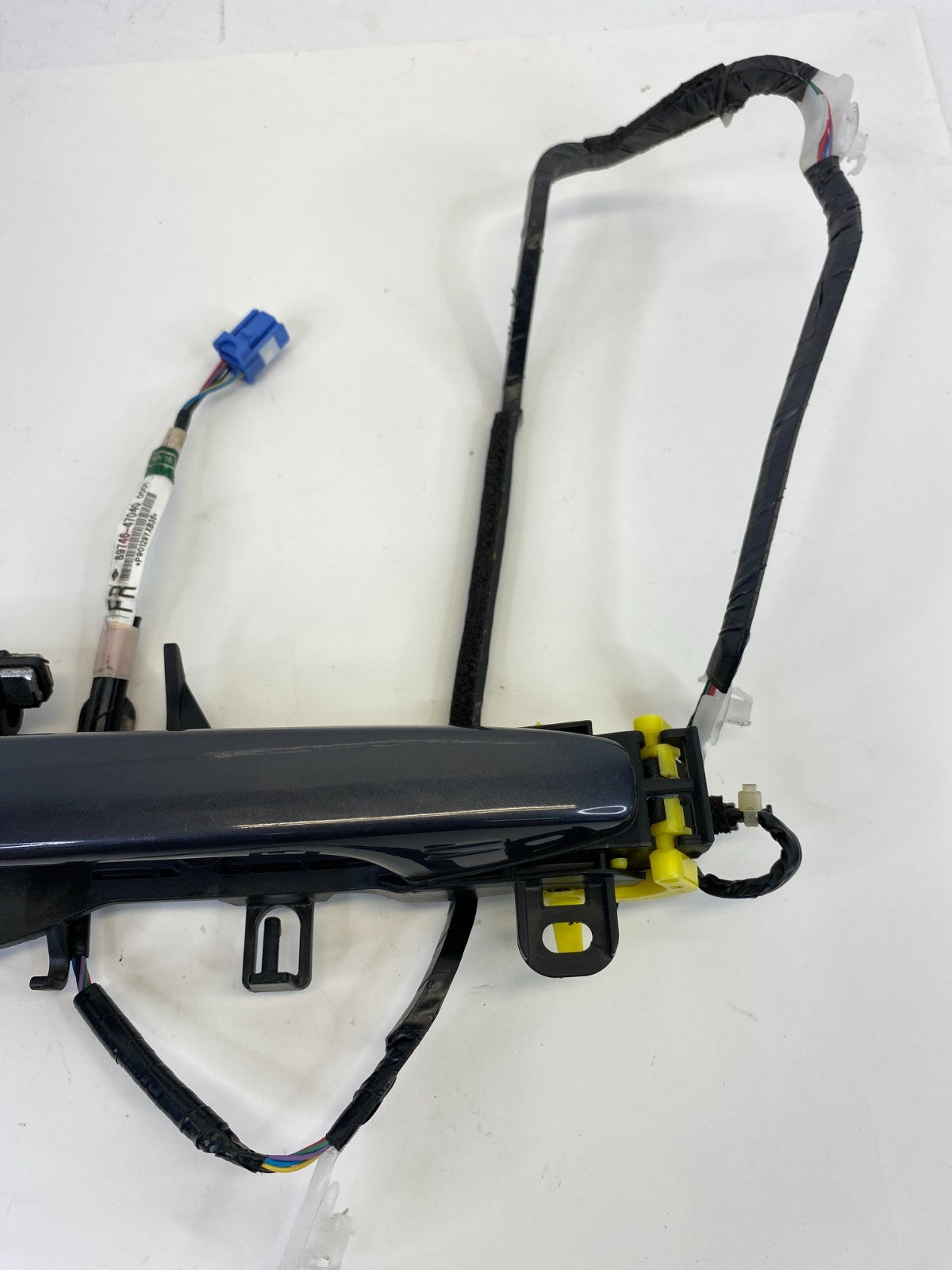 2010-2015 Toyota Prius Front Right Side Outer Exterior Door Handle 89746-47040