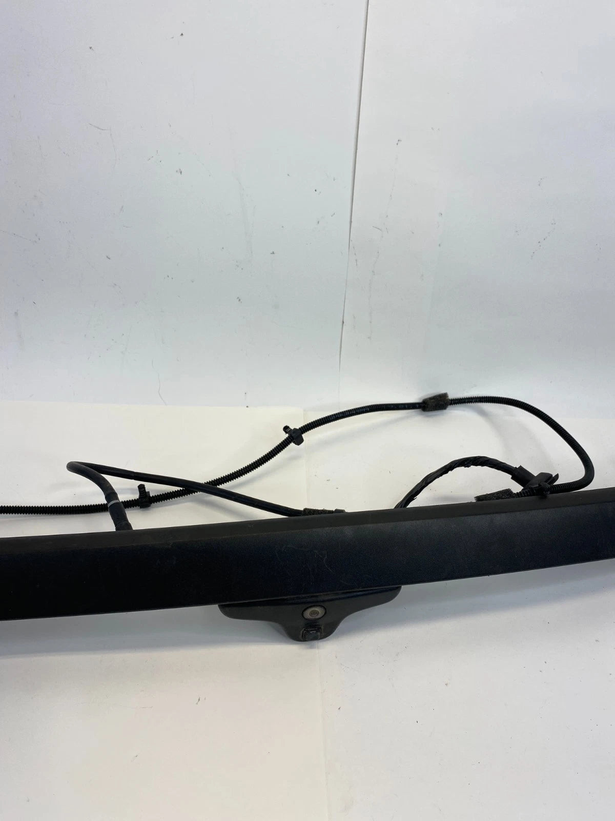 2016-2019 FORD EXPLORER INTERCEPTOR REAR TRUNK TAILGATE MOLDING BEZEL W/CAMERA