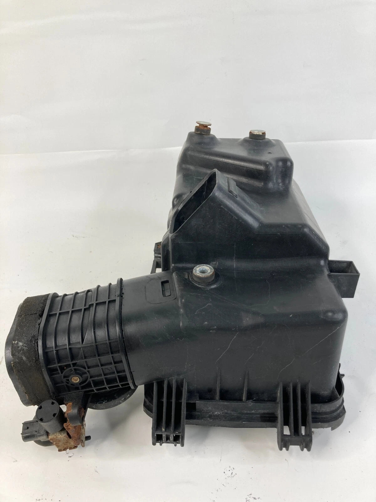 2005 2006 TOYOTA SIENNA 3.3L AIR INTAKE CLEANER BOX HOUSING LOWER COVER OEM