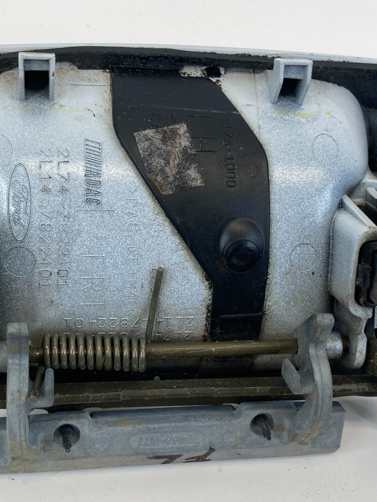 2003 2004 Lincoln Navigator Front Left Driver Side Exterior Door Handle