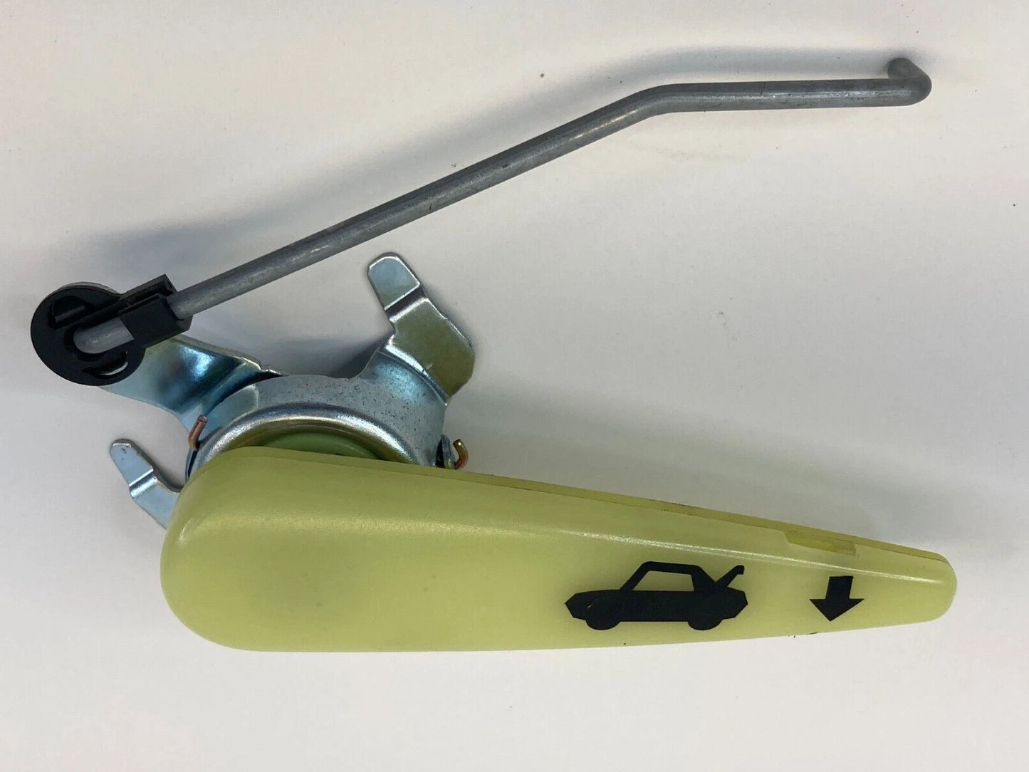 2002 2003 LEXUS ES300 REAR TRUNK LATCH LOCK OPENER RELEASE PULL HANDLE OEM