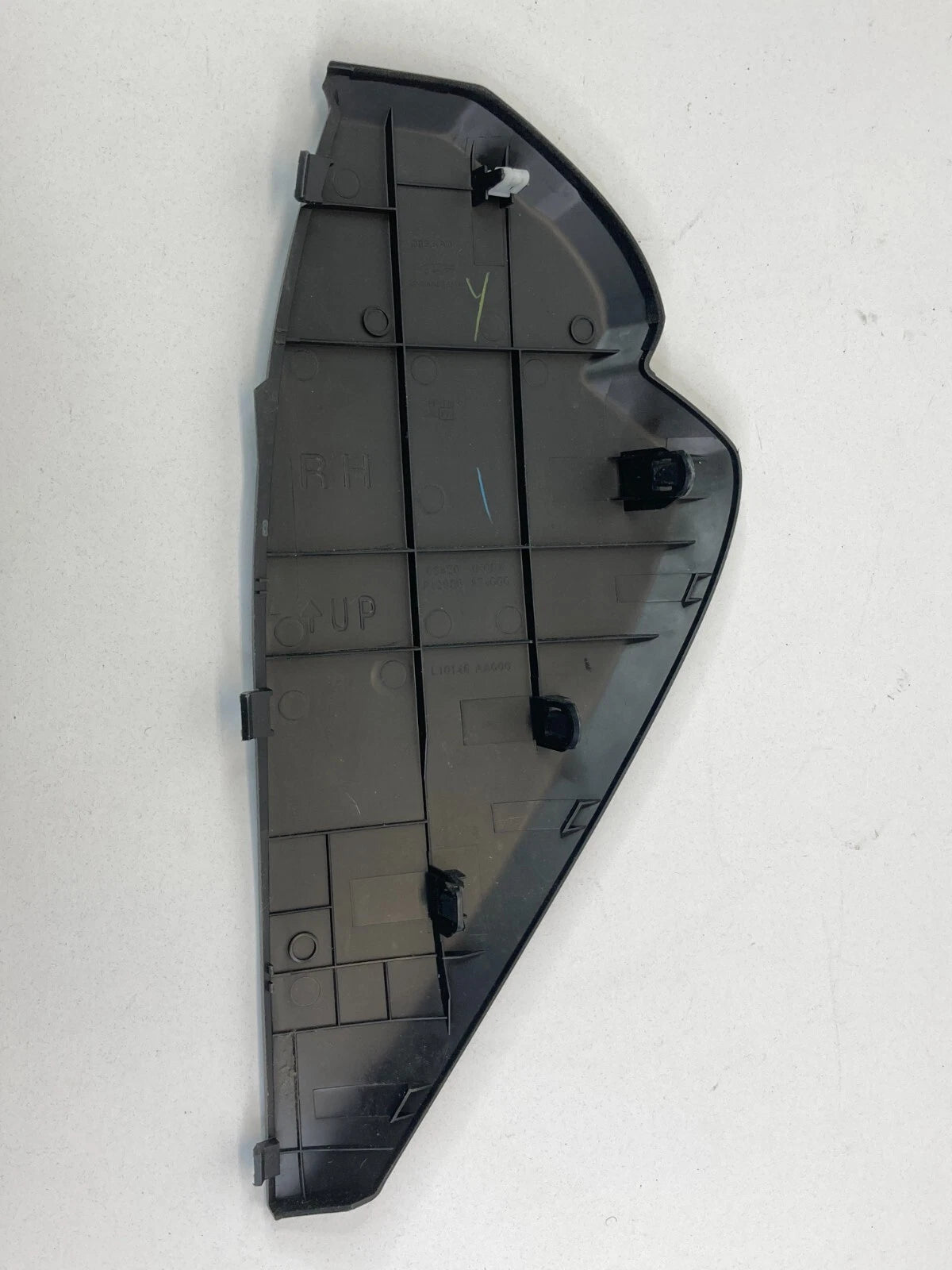 2008-2013 INFINITI G37 SEDAN FRONT RIGHT SIDE END CAP COVER TRIM 68420-JK00A OEM