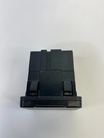 2007-2012 DODGE CALIBER HATCHBACK POWER INVERTER AC OUTLET CONNECTOR 40593D OEM