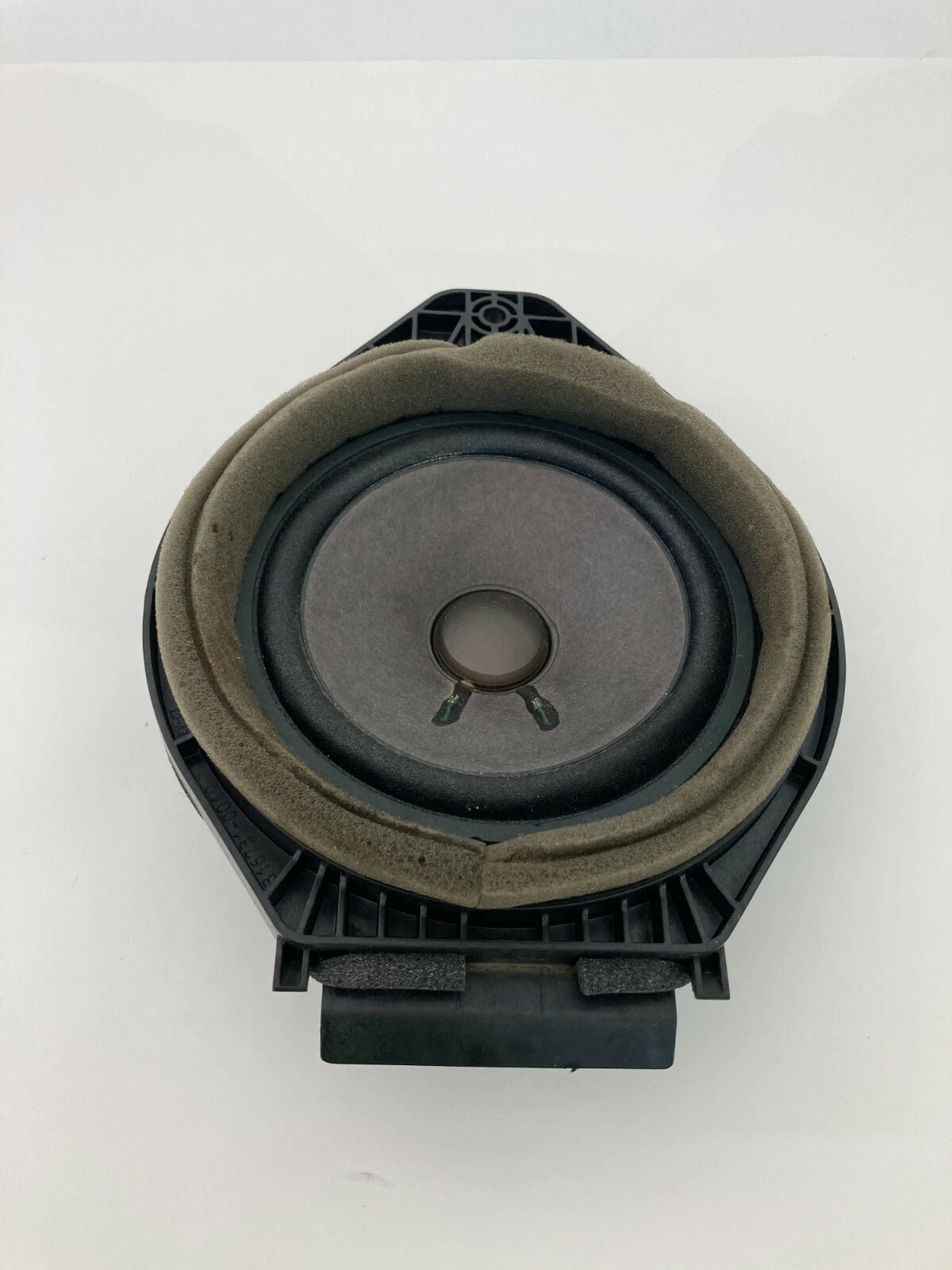 10-17 CHEVROLET TRAVERSE 10-16 GMC ACADIA REAR RIGHT SIDE DOOR SPEAKER 20935388