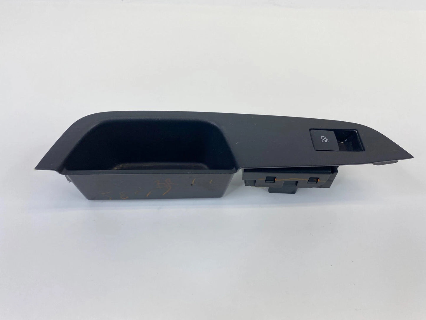 2010-2017 CHEVY EQUINOX REAR RIGHT DOOR WINDOW CONTROL SWITCH W/ BEZEL 20933566