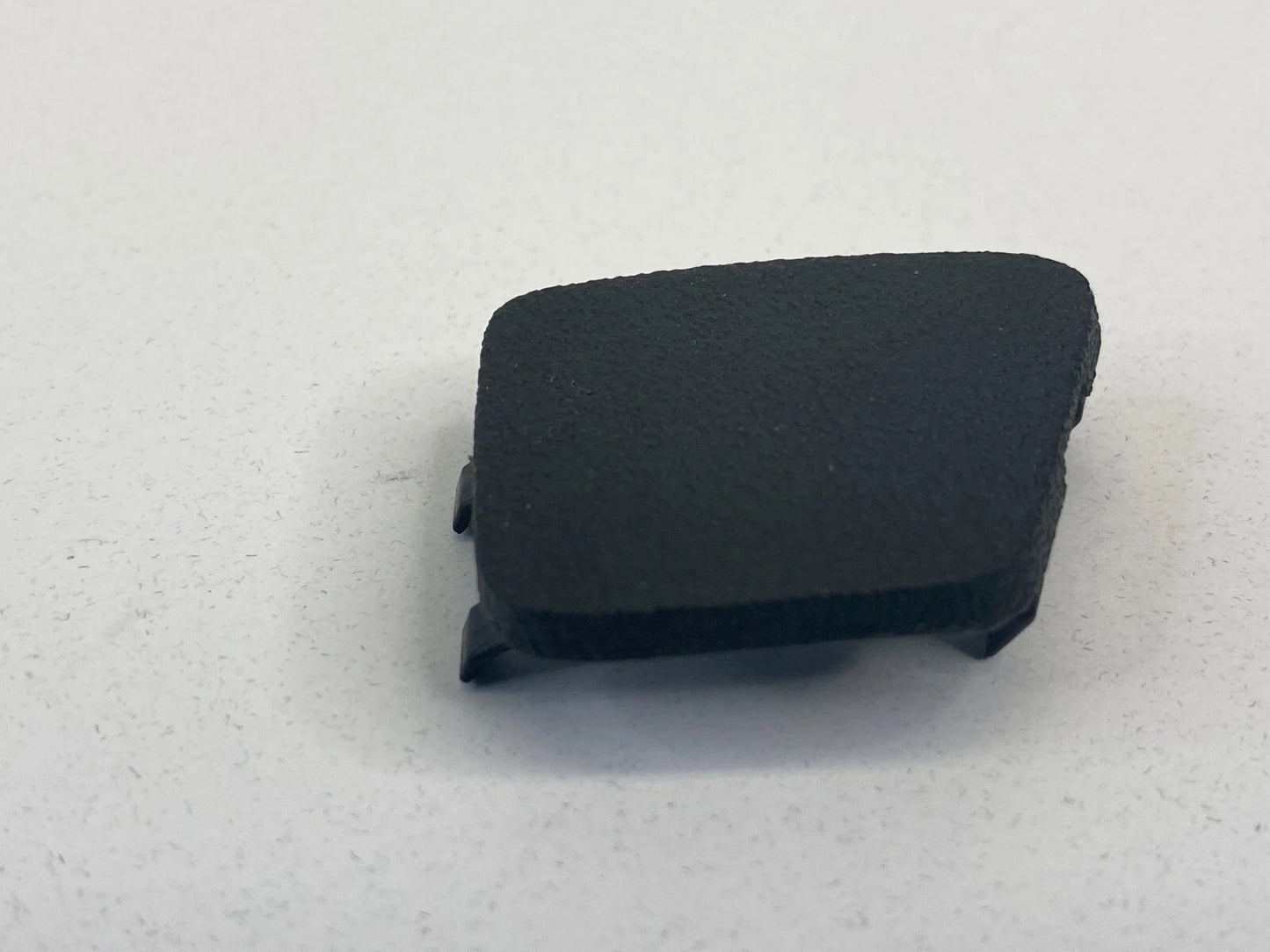 2006-2012 CHEVROLET IMPALA REAR RIGHT SIDE DOOR SCREW COVER CAP BEZEL TRIM