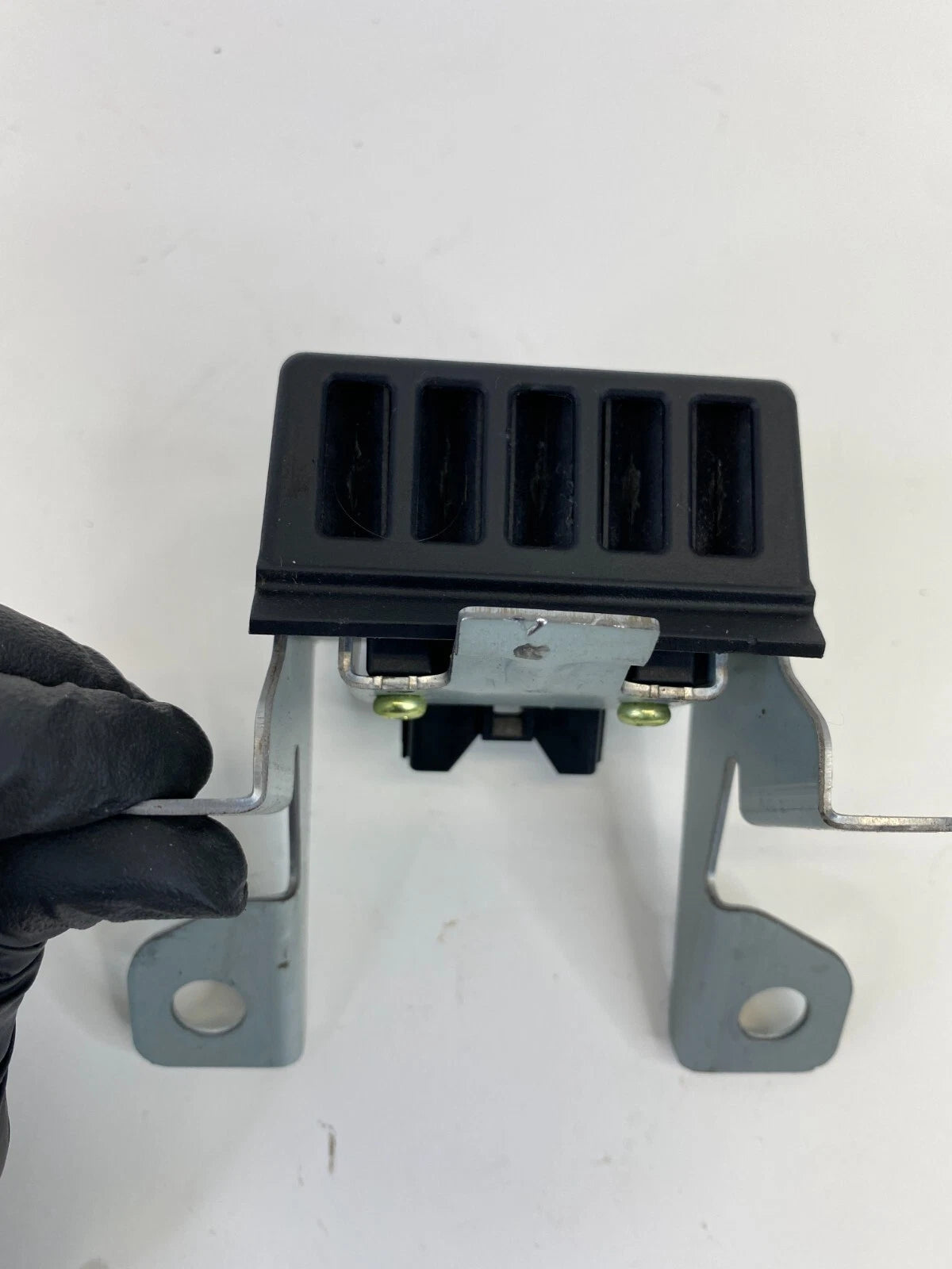 2006-2009 HYUNDAI TUCSON REAR TAILGATE HATCH GLASS CONTACT CONNECTOR 91950-2E000