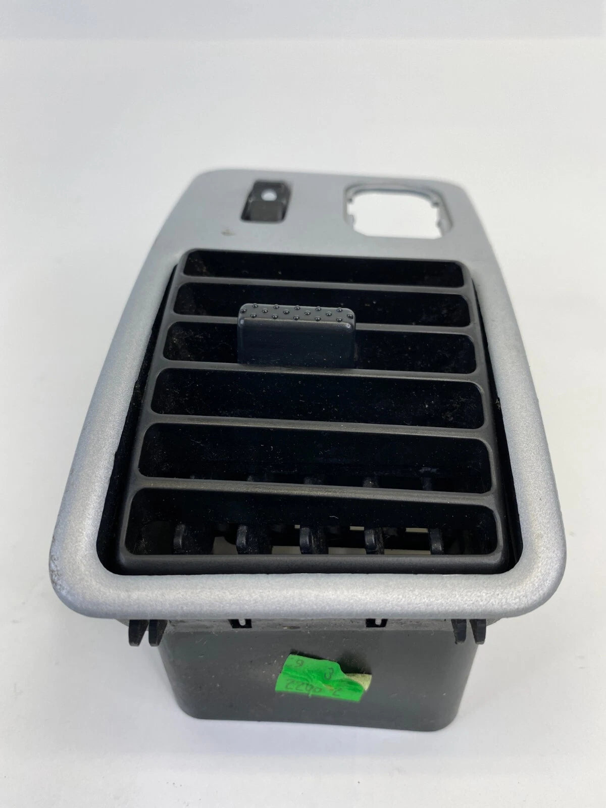 2007-2009 CHEVROLET EQUINOX FRONT LEFT SIDE A/C DASH AIR VENT GRILLE OUTLET OEM