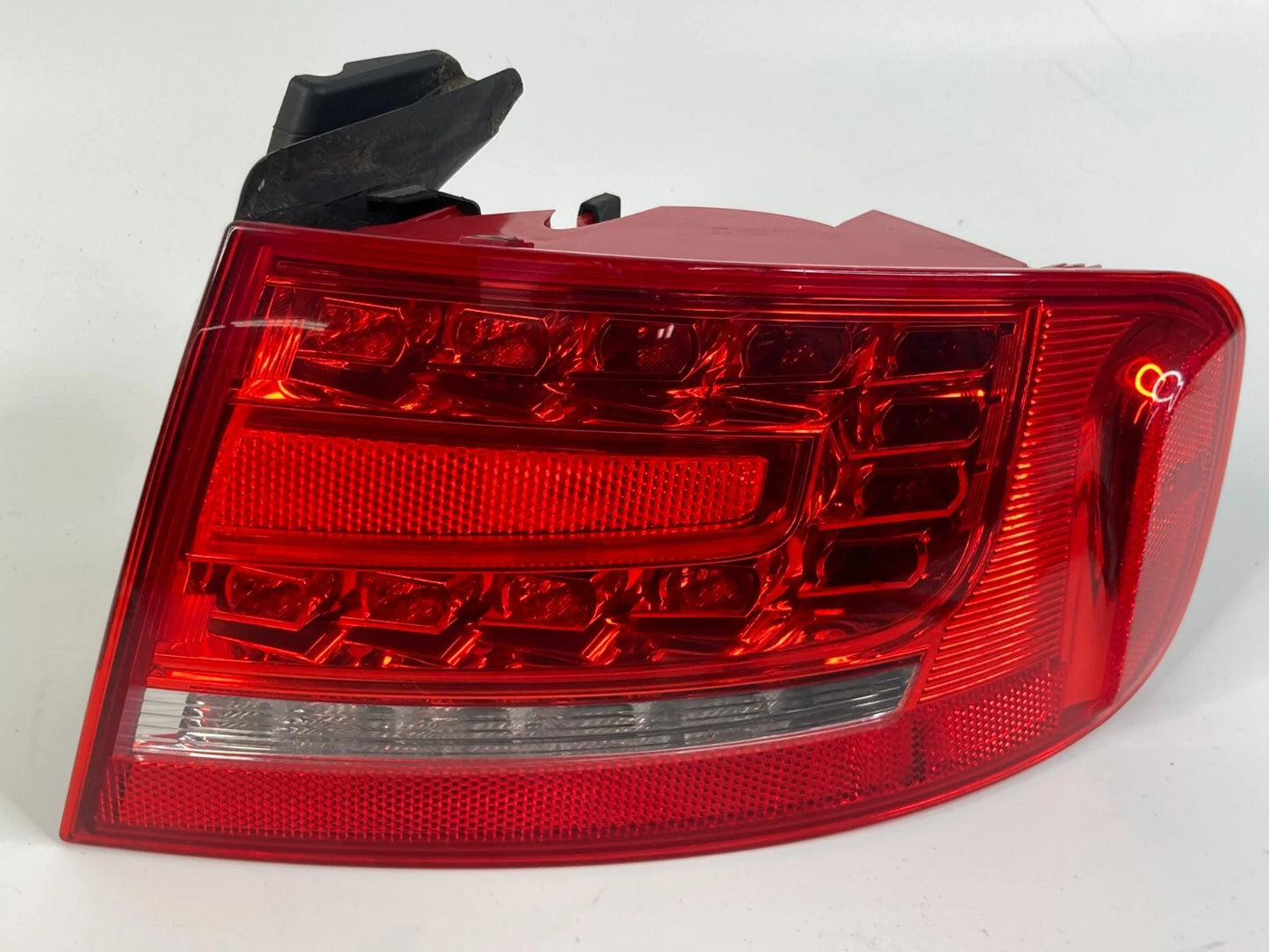 2009-2012 AUDI A4 S4 SEDAN RIGHT PASSENGER OUTER LED TAIL LIGHT REAR LAMP OEM