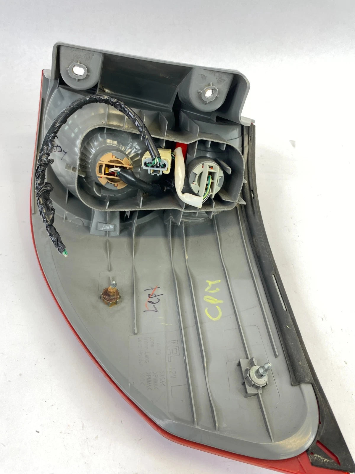 2006-2010 TOYOTA SIENNA RIGHT PASSENGER SIDE OUTER TAIL LIGHT LAMP TAILLIGHT