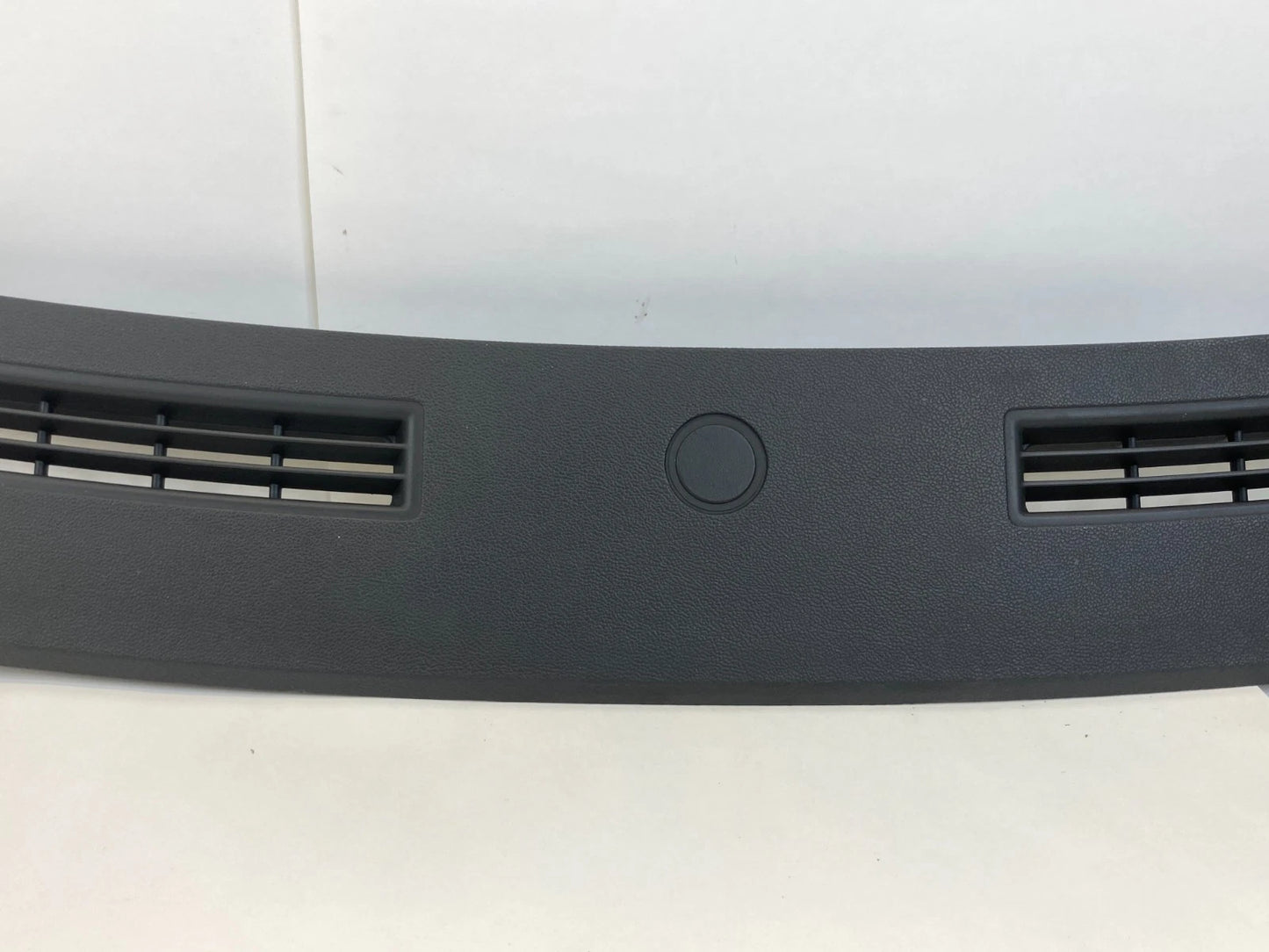 2008-2010 DODGE CHARGER CHRYSLER 300 DASH UPPER DEFROSTER GRILLE COVER 61411N024