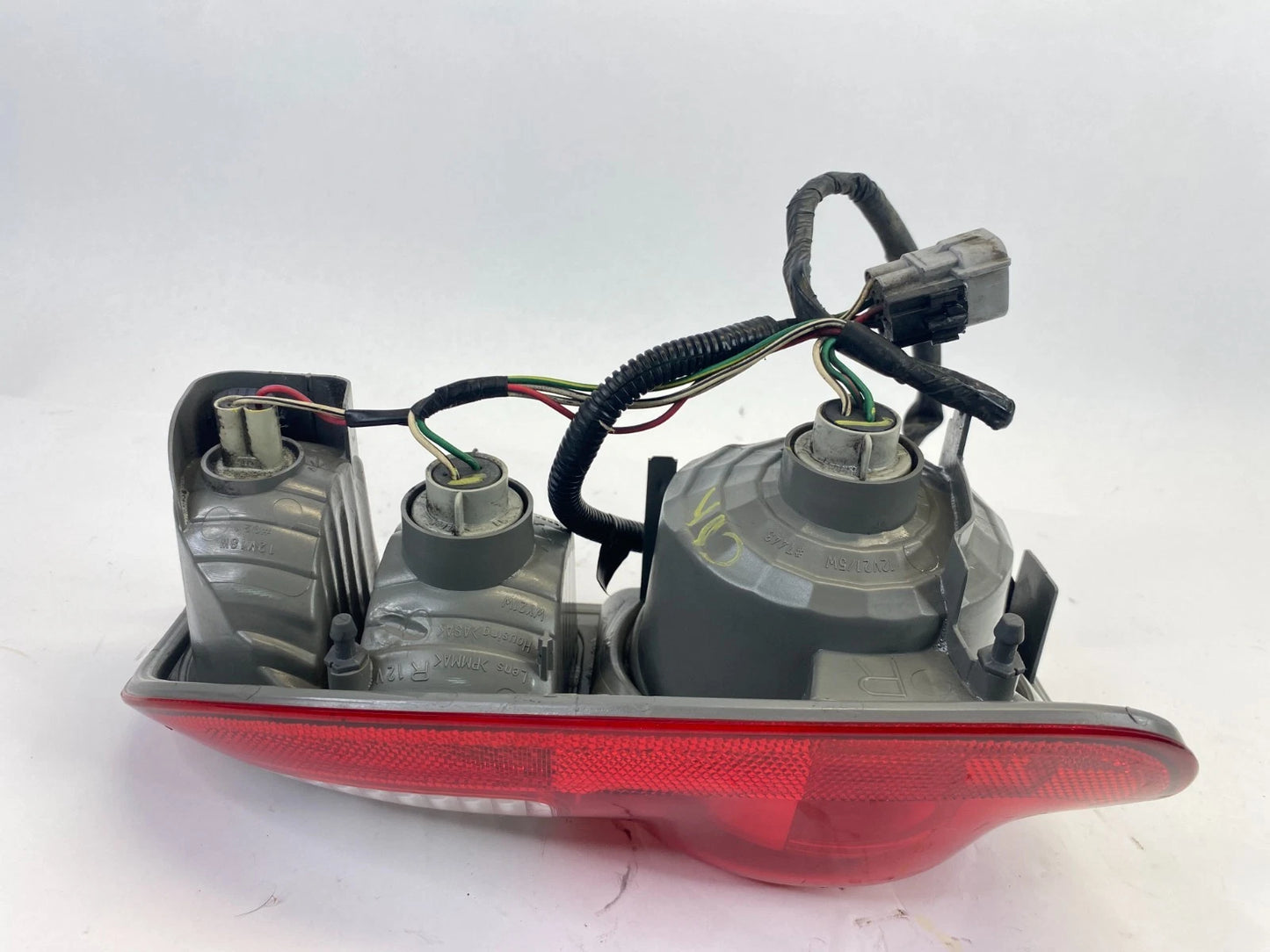 2005 2006 TOYOTA TUNDRA REAR RIGHT SIDE TAIL LIGHT TAILLIGHT ASSEMBLY OEM
