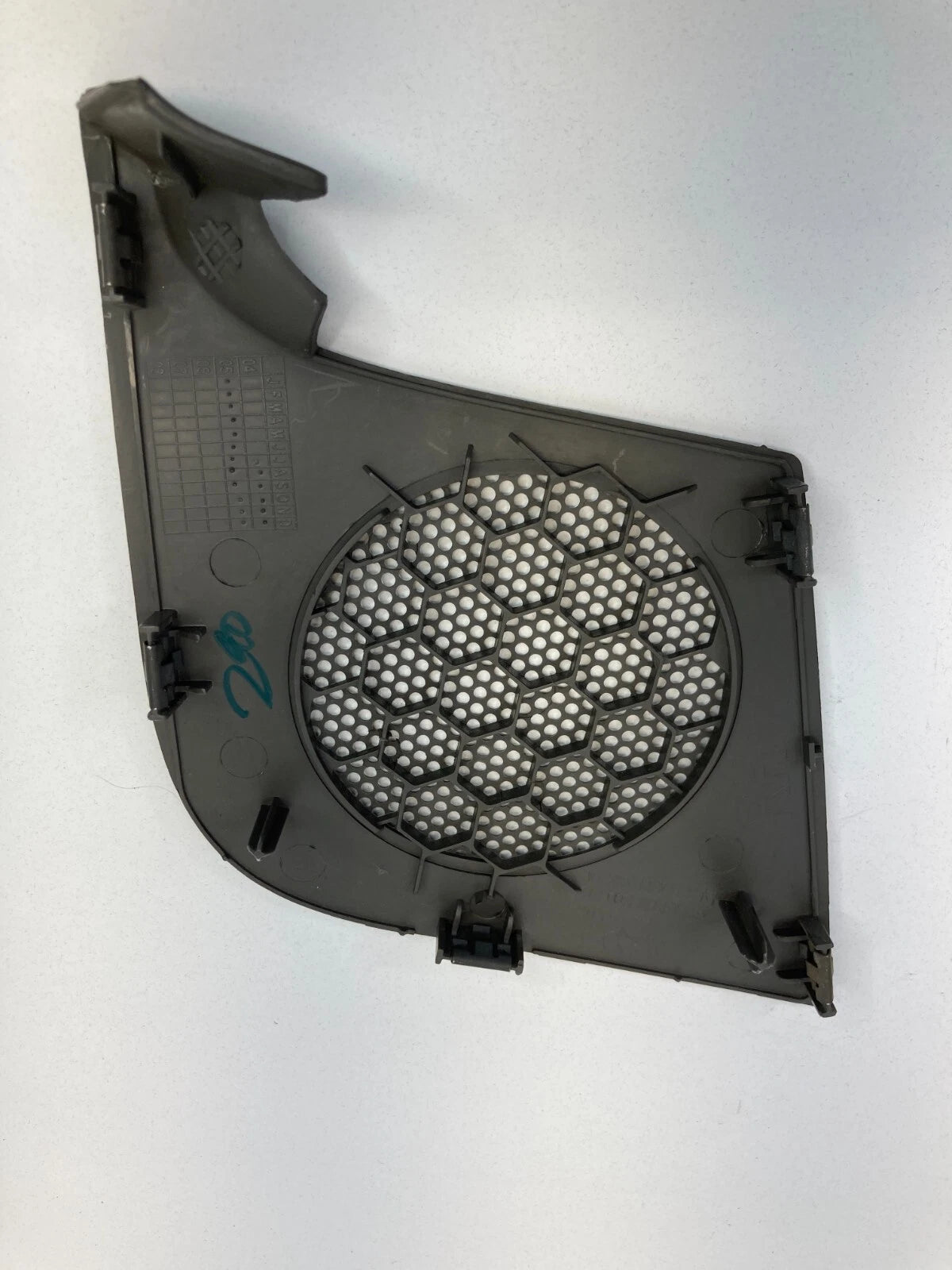 2005-2010 JEEP GRAND CHEROKEE FRONT RIGHT DASH SPEAKER GRILL COVER TRIM 5KB00TRM