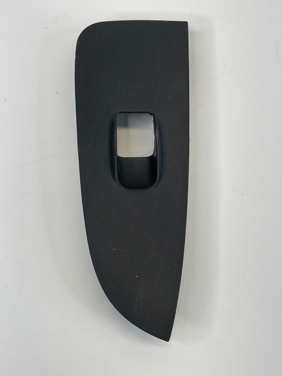 2002-2006 Honda CR-V CRV Rear Left Window Switch Bezel Trim Cover 83710-S9A-A0