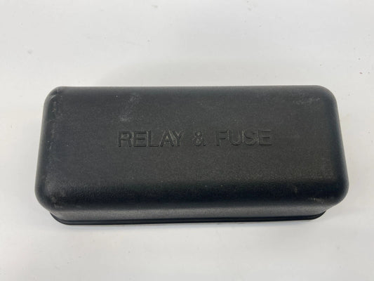 2004-2007 TOYOTA HIGHLANDER SMALL FUSE BOX RELAY COVER LID TOP PANEL OEM