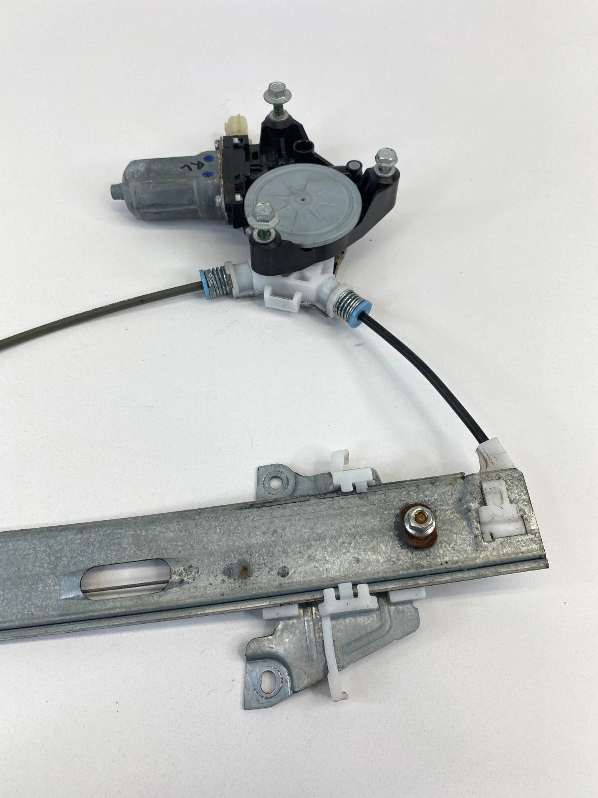 08-11 MERCURY MARINER REAR LEFT SIDE DOOR WINDOW REGULATOR W/ MOTOR CM092600A