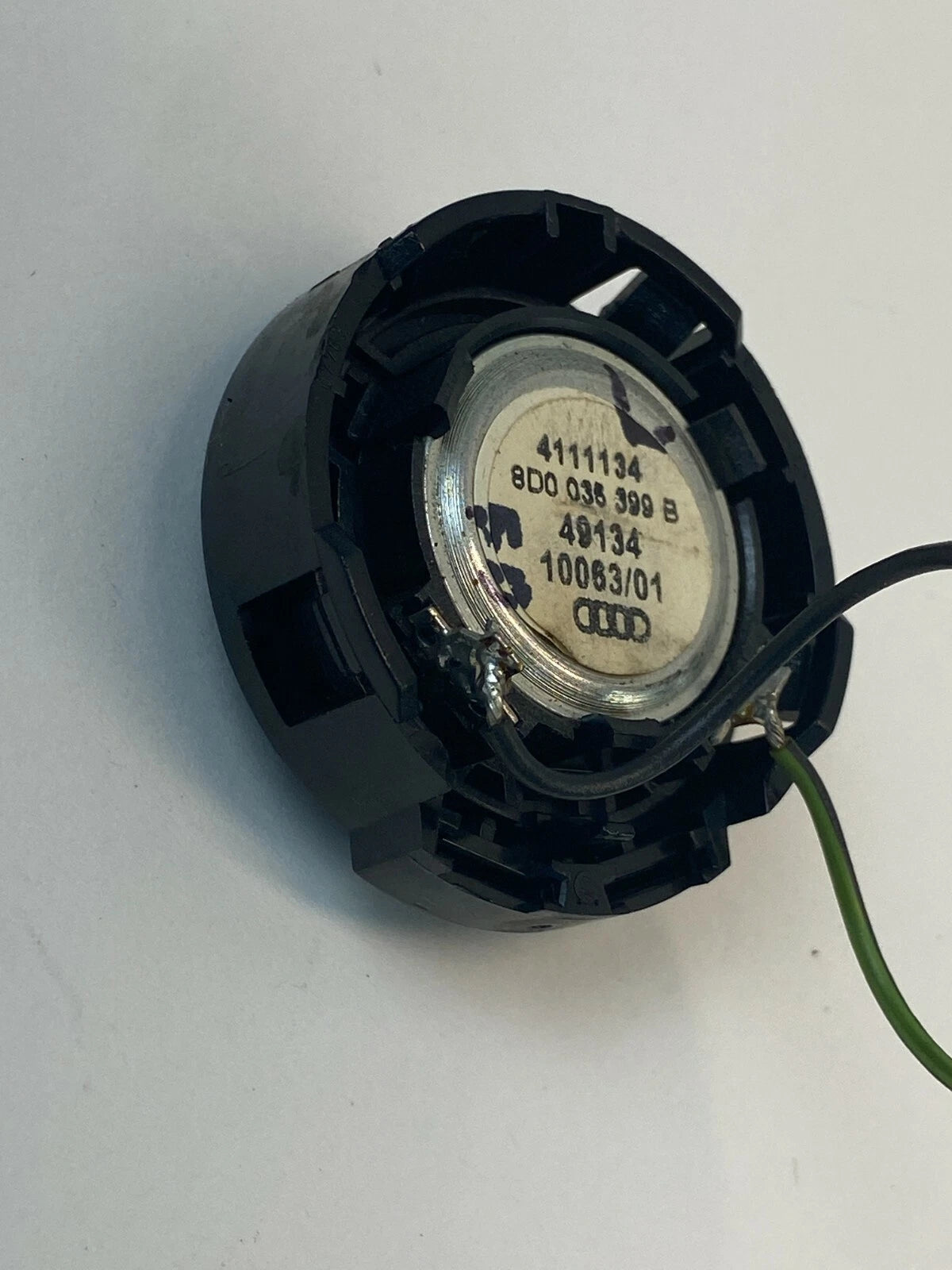 1996-2001 AUDI A4 SEDAN FRONT LEFT DOOR AUDIO TWEETER SPEAKER 8D0035399 OEM