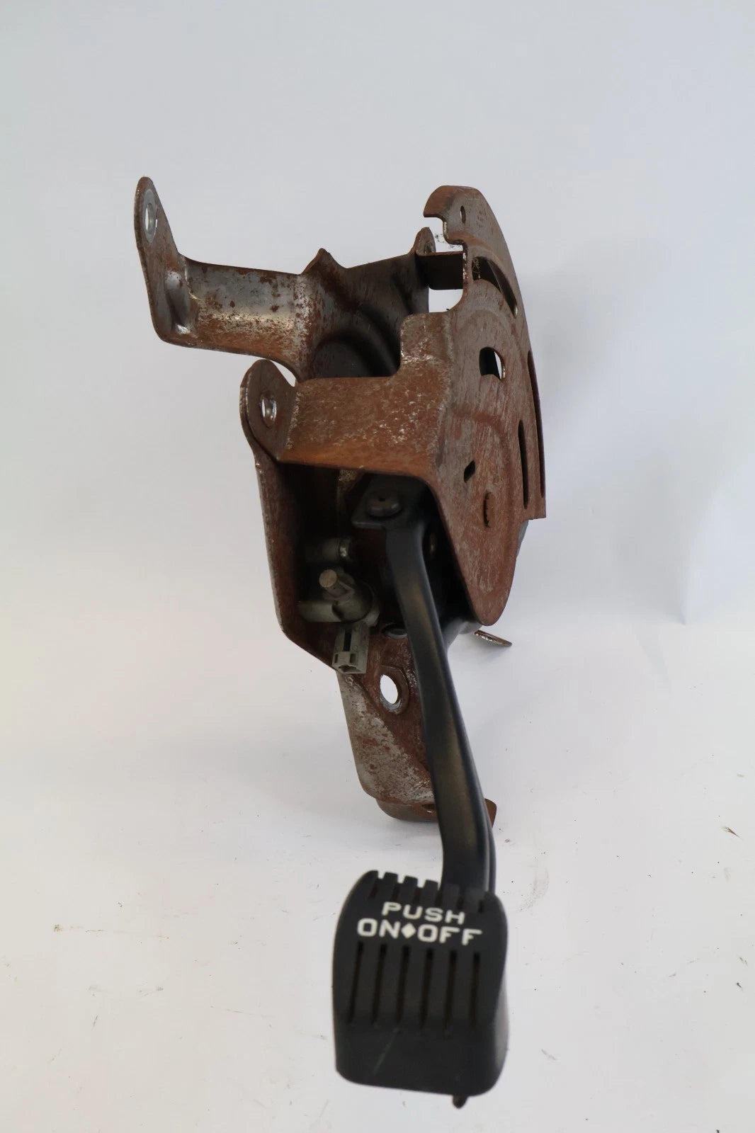 2011-2019 EXPLORER 09-19 FORD FLEX EMERGENCY PARKING BRAKE FOOT PEDAL ASSY OEM