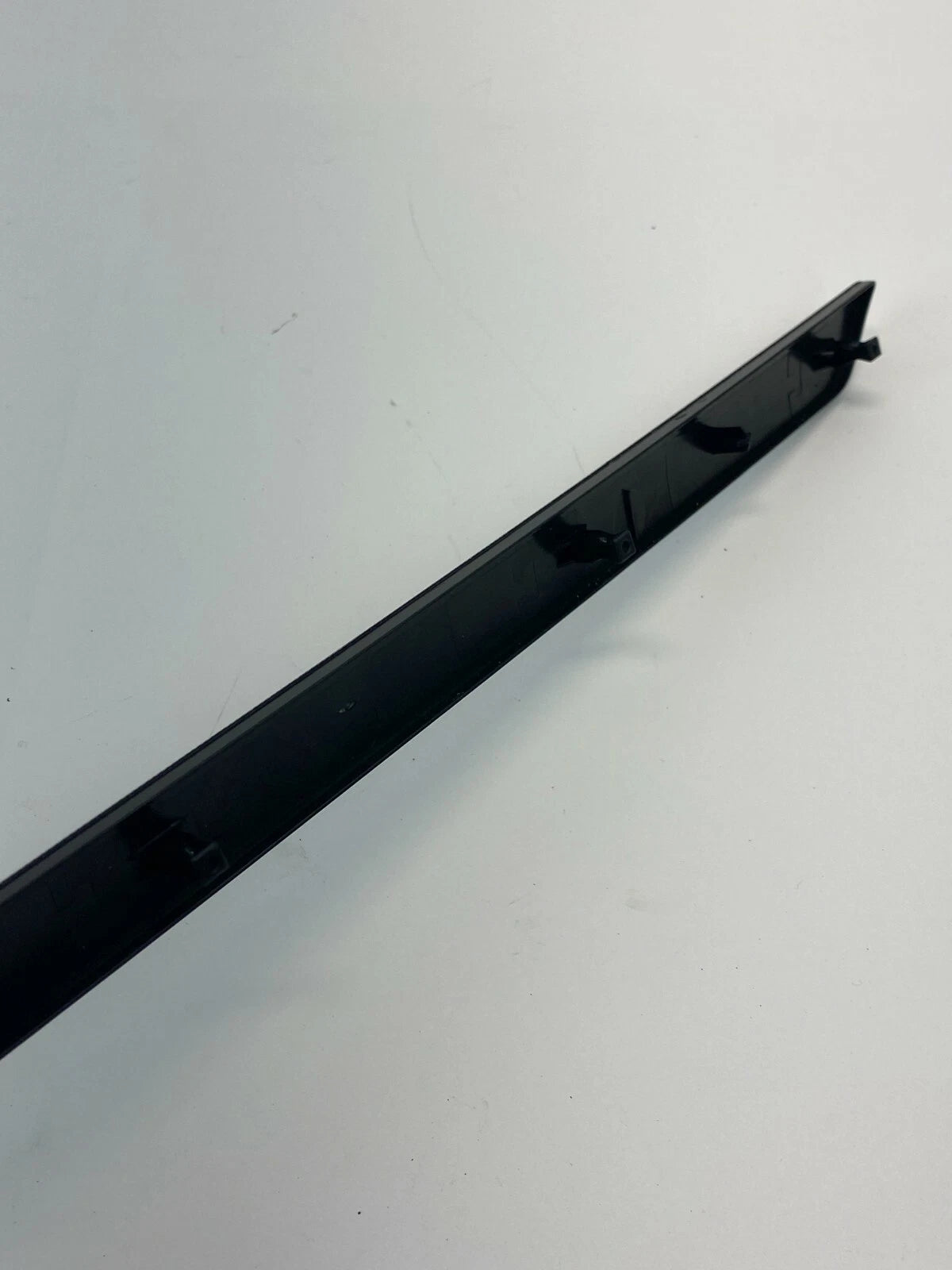 2005-2010 VW VOLKSWAGEN JETTA REAR RIGHT DOOR PANEL TRIM MOLDING 1K4867450 OEM