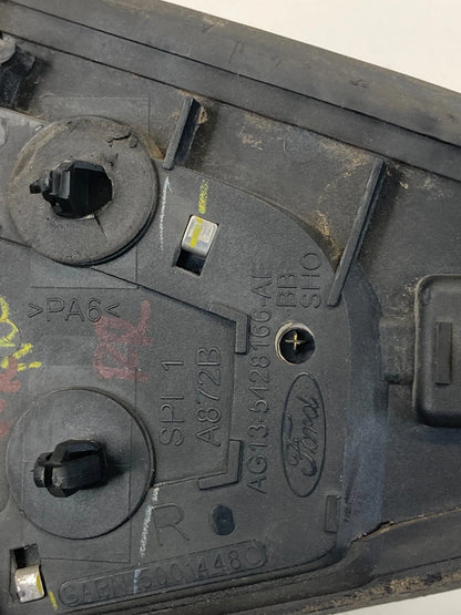 10-19 FORD TAURUS INTERCEPTOR REAR RIGHT SIDE QUARTER PANEL CORNER TRIM MOLDING