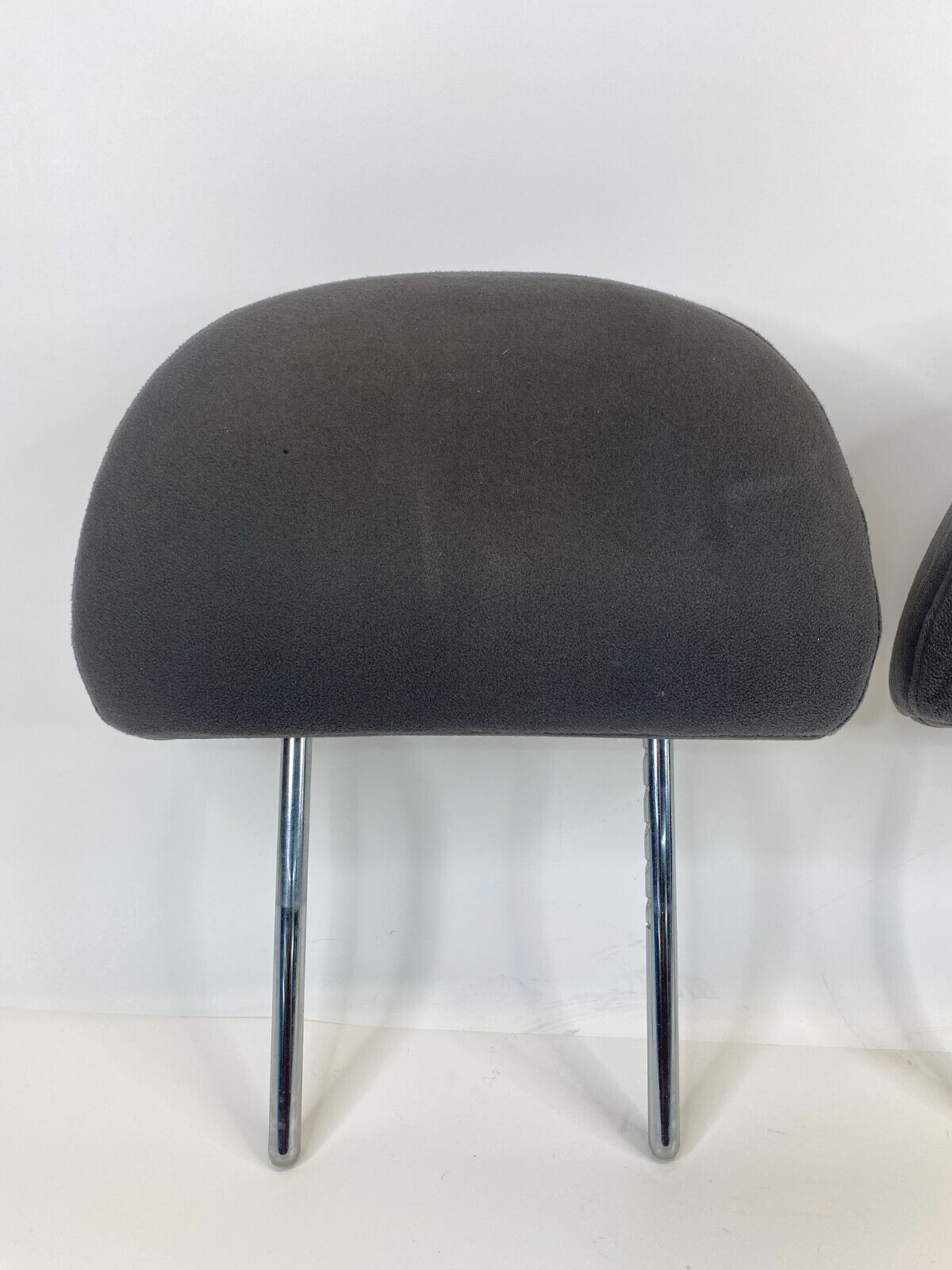 01 02 Nissan Pathfinder Front Left Right Seat Headrest Head Rest Set Pair OEM