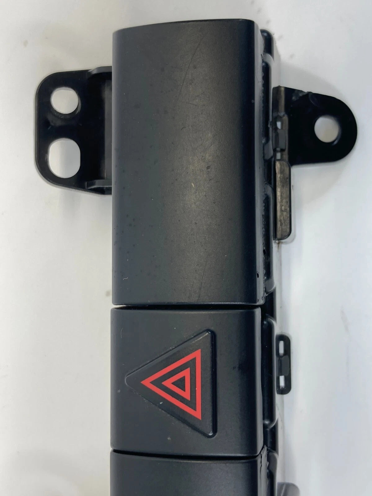 2007-2009 DODGE CALIBER EMERGENCY HAZARD WARNING LIGHT CONTROL SWITCH 04602714AD