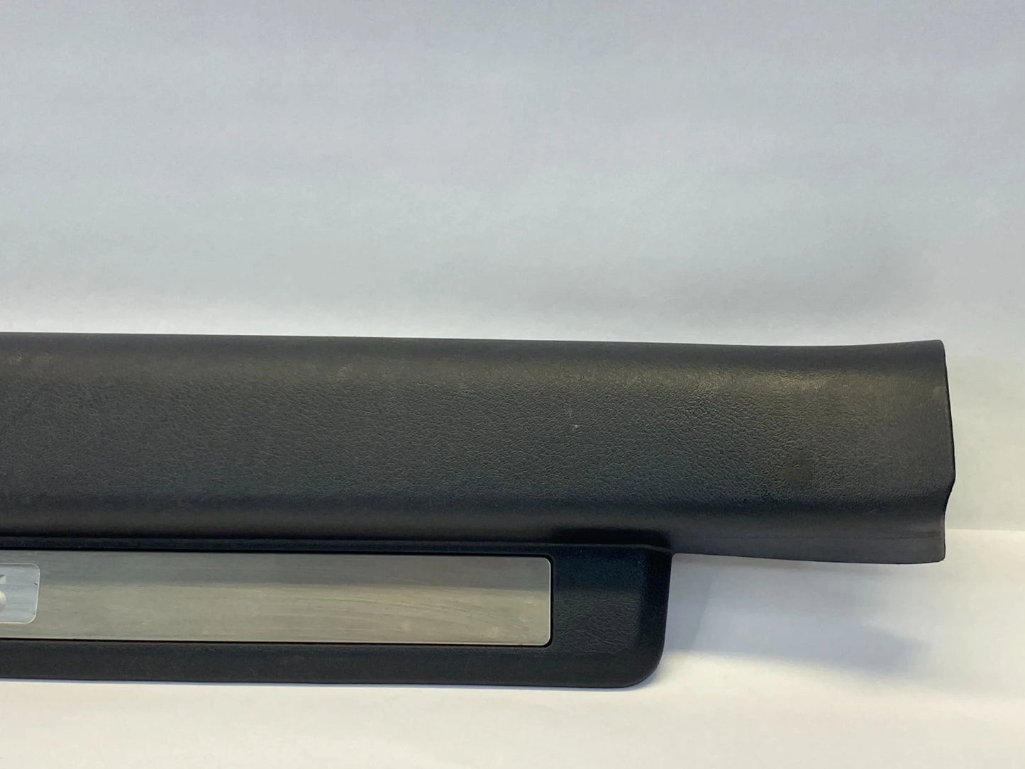 06-13 LEXUS IS250 FRONT RIGHT ILLUMINATED DOOR SILL SCUFF PLATE OEM 67910-53030