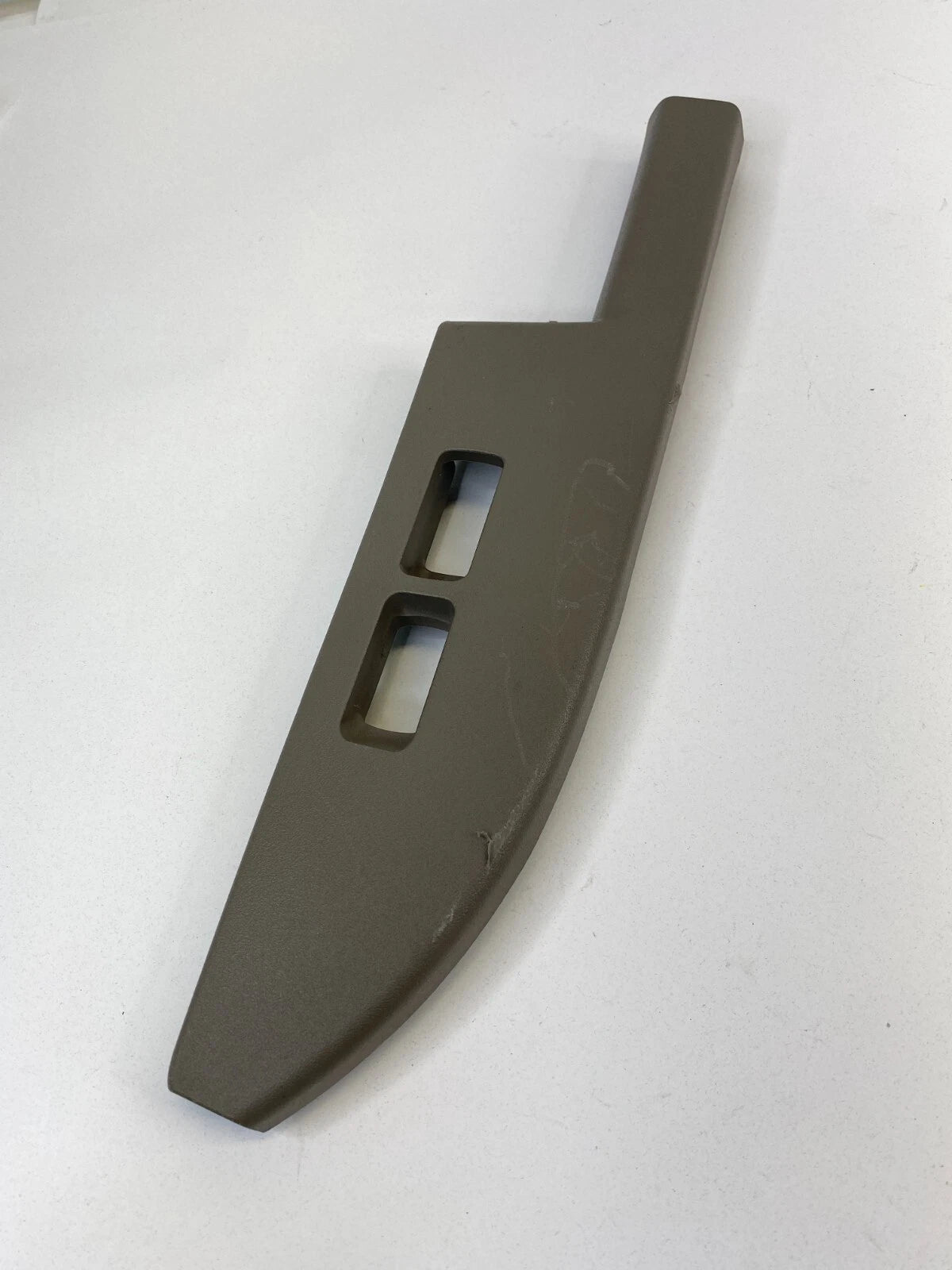 07 08 10 11 MITSUBISHI ENDEAVOR FRONT RIGHT PASSENGER DOOR WINDOW SWITCH BEZEL