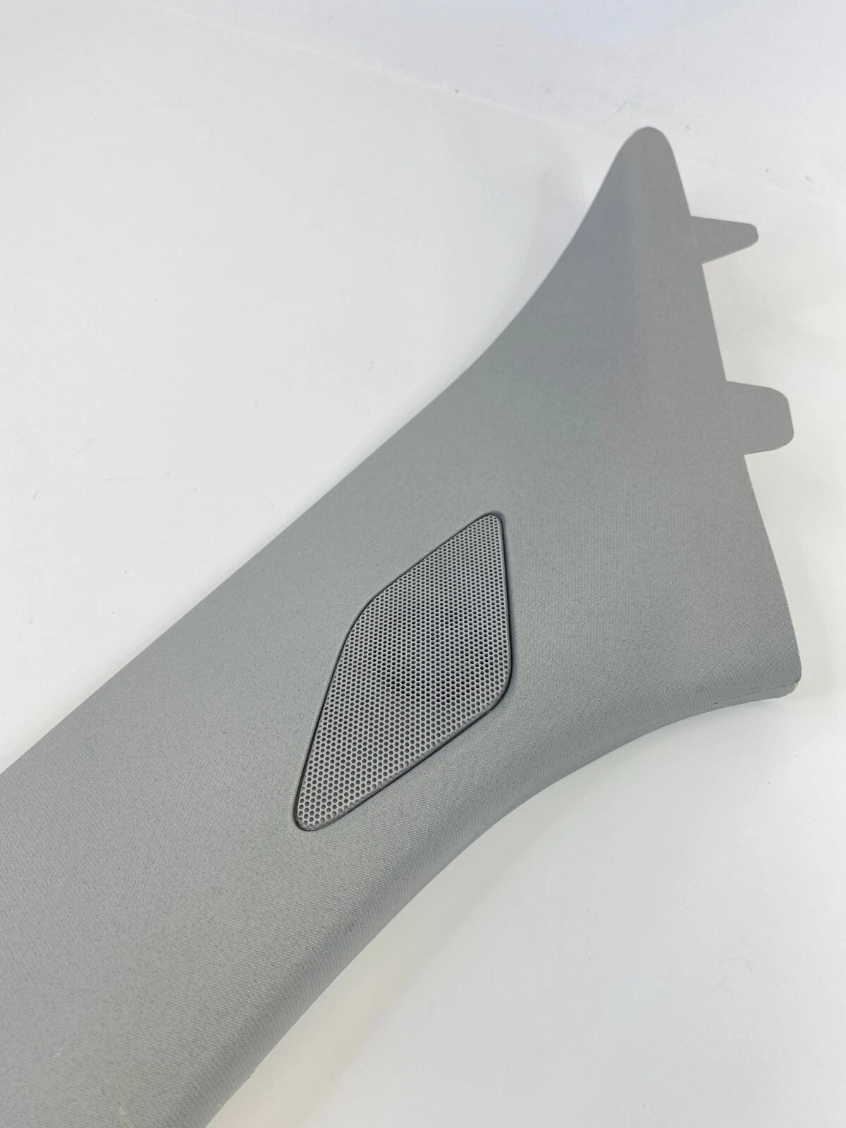 10-17 CHEVROLET EQUINOX FRONT LEFT WINDSHIELD A PILLAR MOLDING TRIM W/ SPEAKER