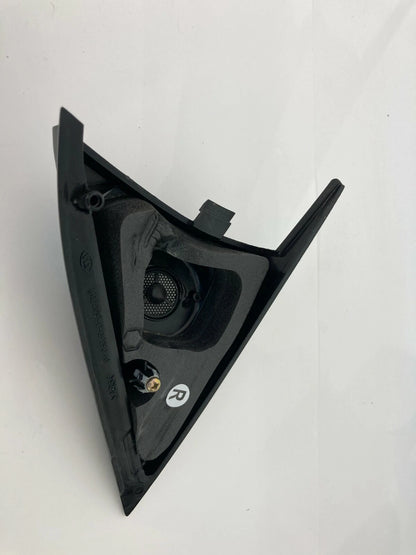 2003-2006 KIA SORENTO FRONT RIGHT PASSENGER SIDE TWEETER COVER TRIM 96350-3E500