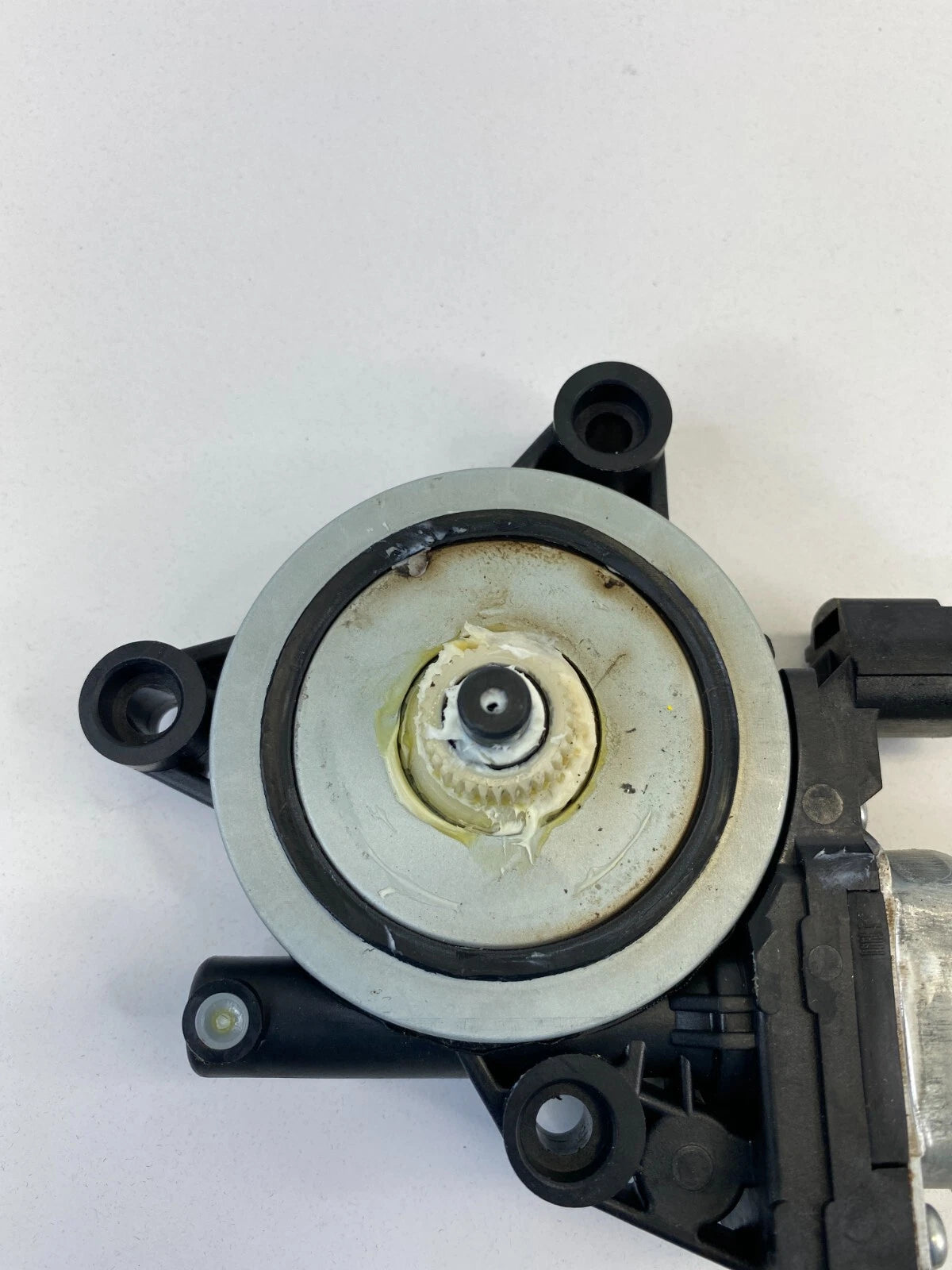 15 16 17 18 HYUNDAI SONATA REAR LEFT SIDE DOOR POWER WINDOW MOTOR 82450-C1000