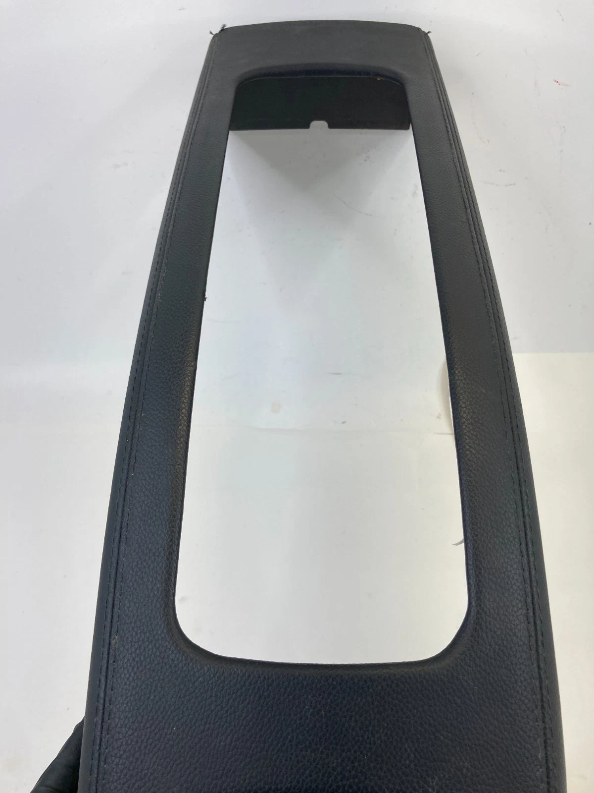 06-11 MERCEDES-BENZ CLS500 CLS550 REAR CENTER CONSOLE TRIM BEZEL W/AIR VENTS OEM