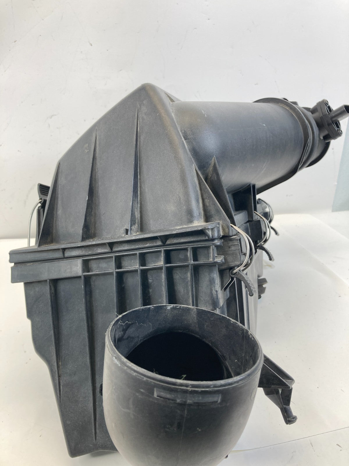 98-02 Mercedes-Benz E430 4.3L Air Cleaner Intake Filter Box Assy A604-094-05-04