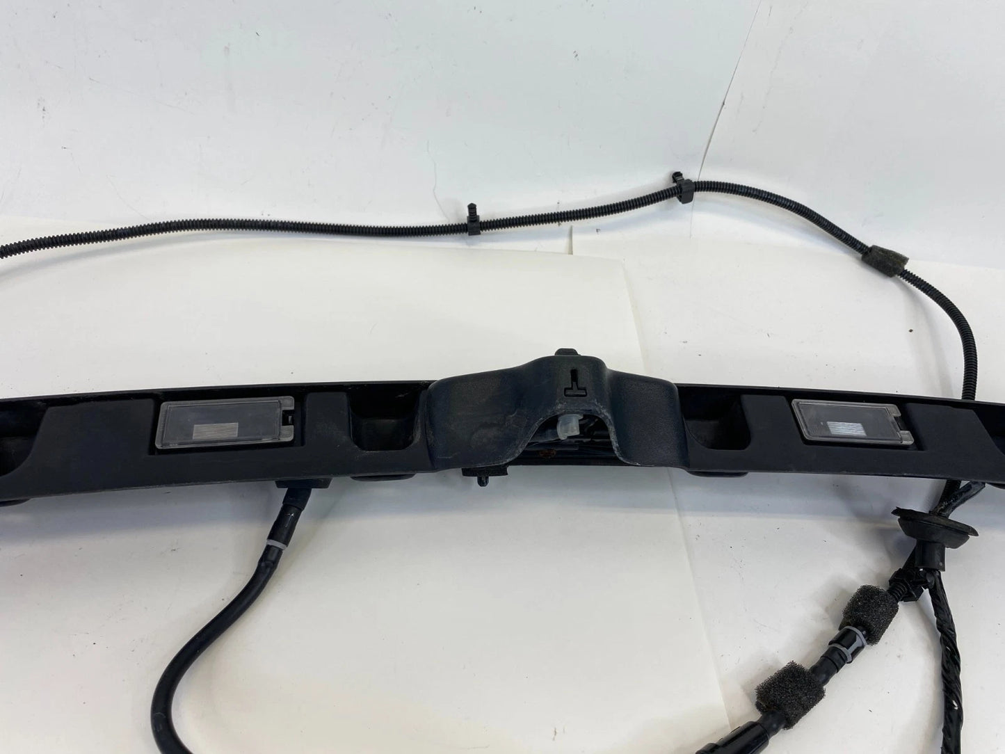 2016-2019 FORD EXPLORER INTERCEPTOR REAR TRUNK TAILGATE MOLDING BEZEL W/CAMERA