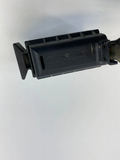 98-00 LINCOLN TOWN CAR 4.6L V8 ABS PUMP ANTI LOCK BRAKE CONNECTOR PLUG OEM