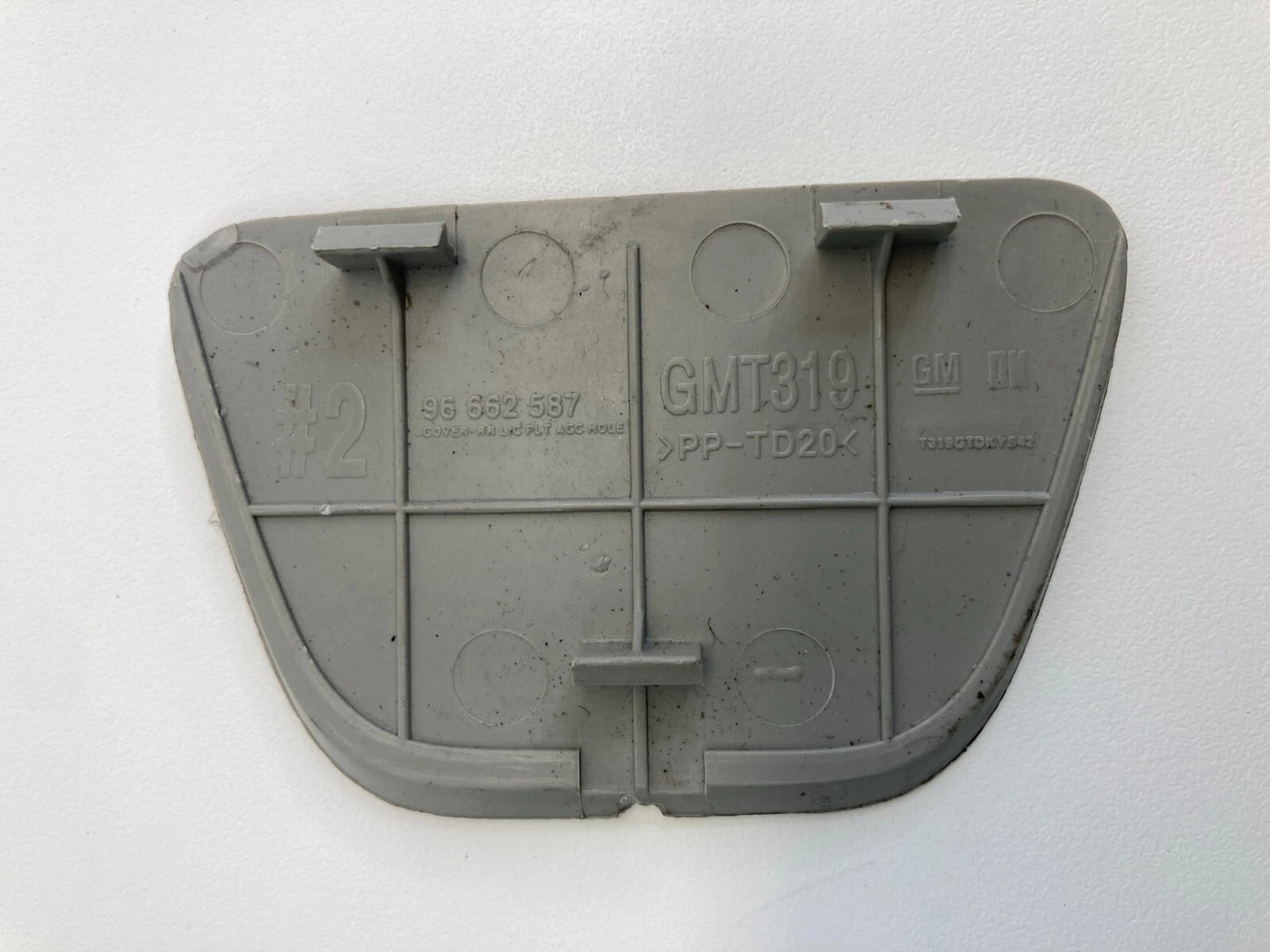 2008 2009 2010 SATURN VUE REAR LIFTGATE LICENSE PLATE ACCESS COVER 96662587 OEM