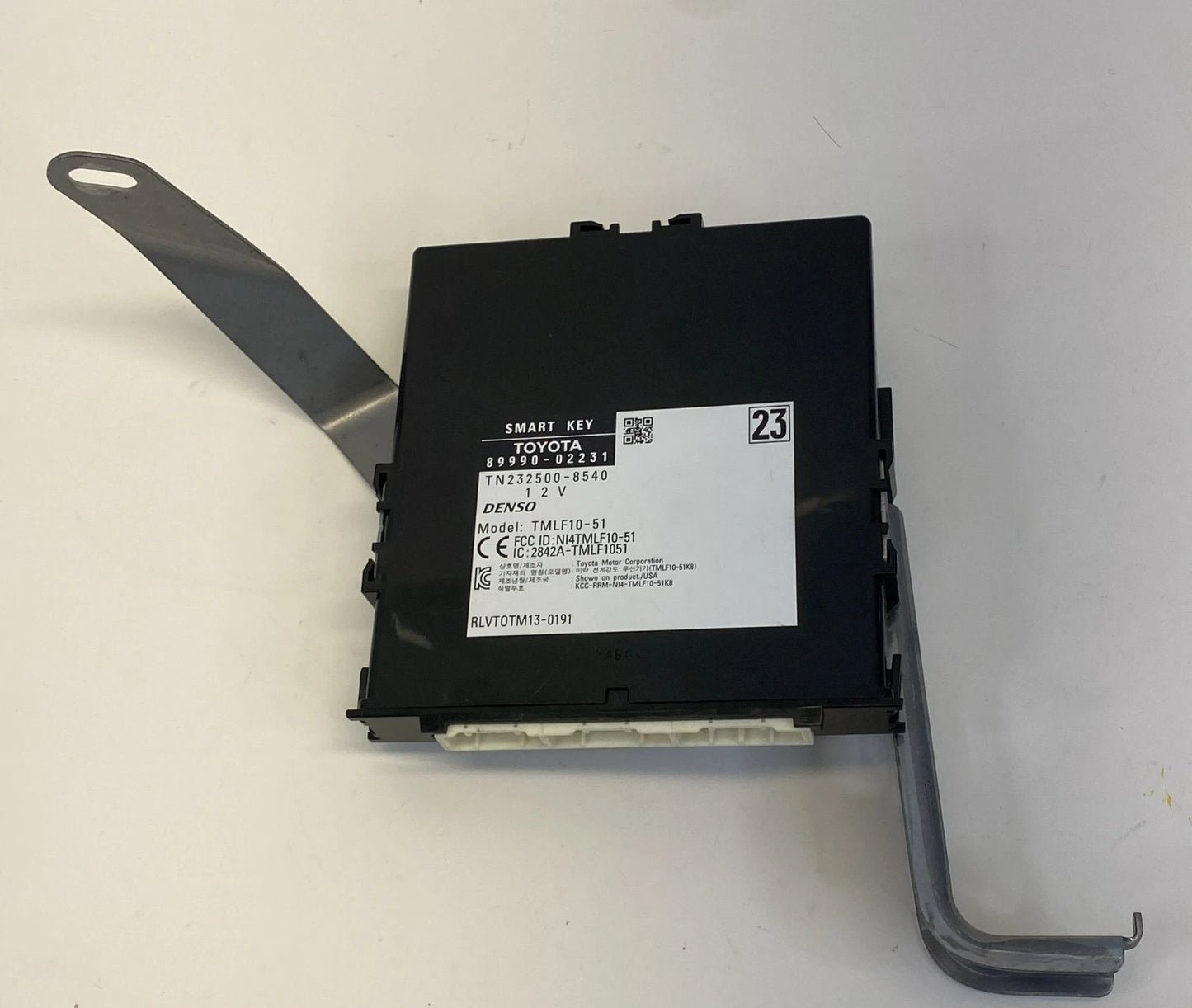 2014-2019 TOYOTA COROLLA THEFT LOCKING SMART KEY CONTROL MODULE 89990-02231 OEM