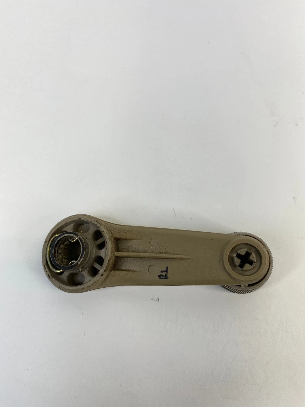 98-02 TOYOTA COROLLA REAR LEFT DRIVER SIDE MANUAL WINDOW CRANK HANDLE 6926001020