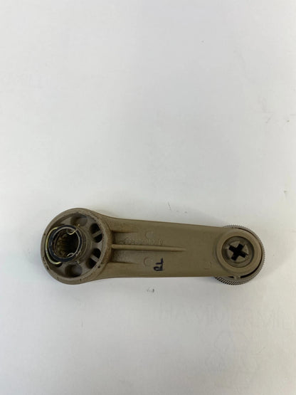 98-02 TOYOTA COROLLA REAR LEFT DRIVER SIDE MANUAL WINDOW CRANK HANDLE 6926001020