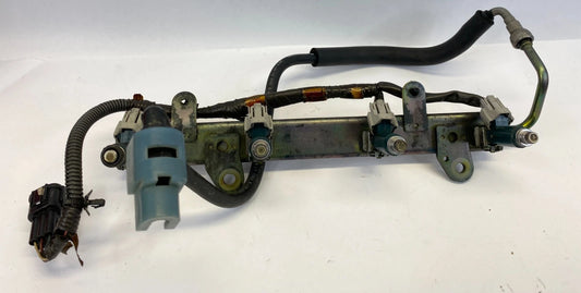 2002-2006 NISSAN ALTIMA 2.5L L4 FUEL RAIL TUBE W 4 FUEL INJECTORS & HARNESS OEM