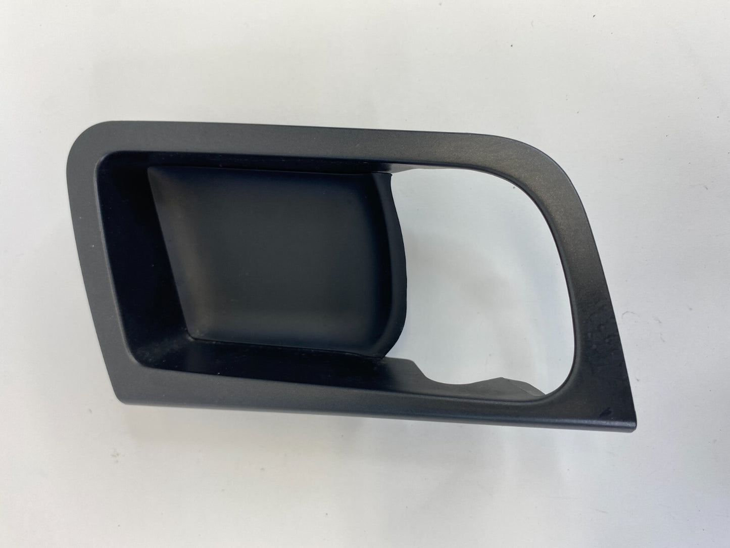 2014-2016 Kia Optima Sedan Rear Right Side Interior Door Handle Trim Bezel OEM