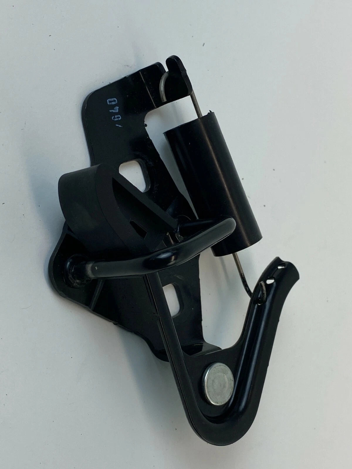 2006-2012 FORD FUSION REAR TRUNK LOCK LATCH RECEIVER STRIKER RELEASE 54404B12