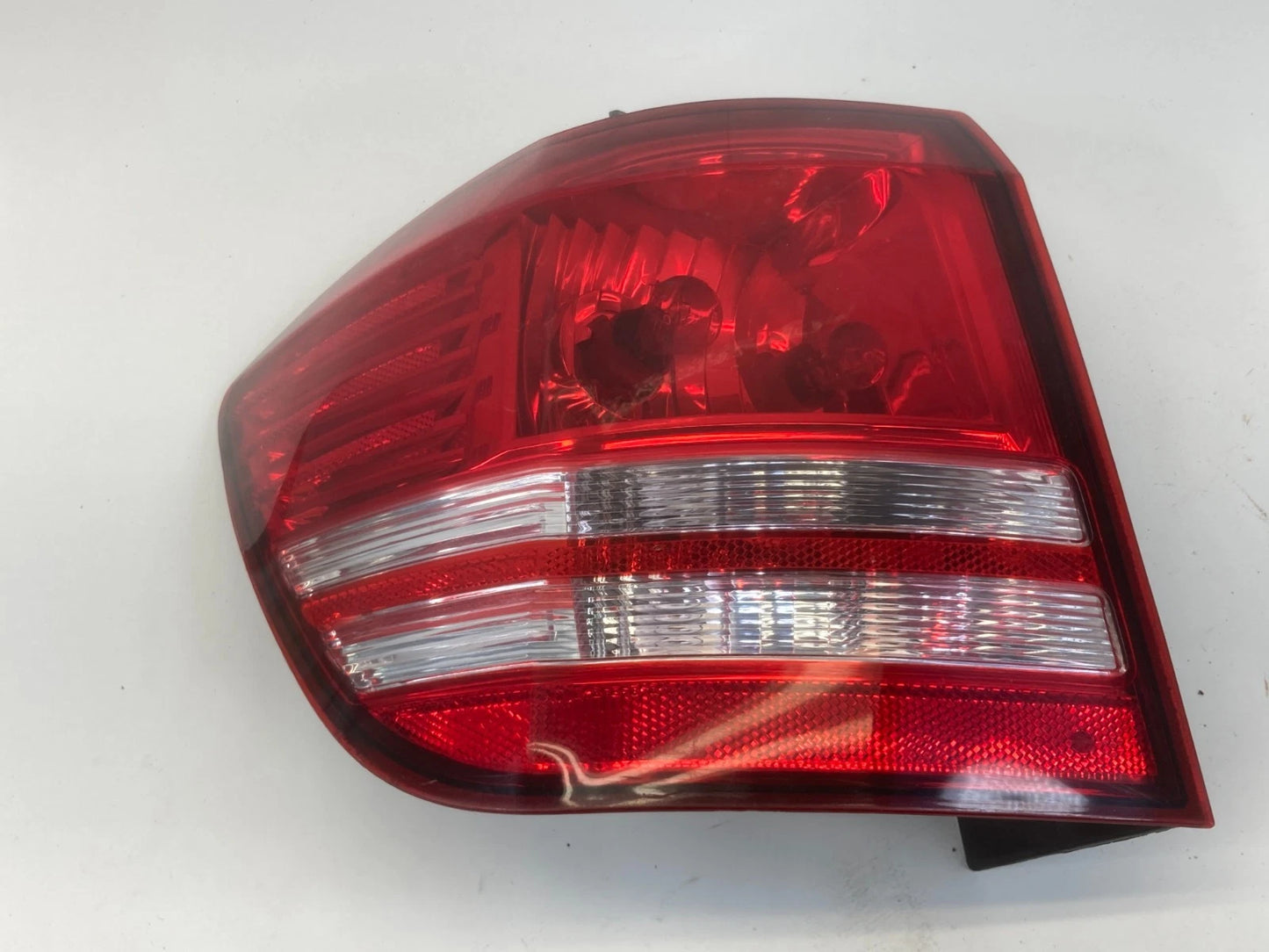 2009-2020 DODGE JOURNEY REAR LEFT OUTER TAIL LIGHT TAILLIGHT LAMP 05067785A OEM