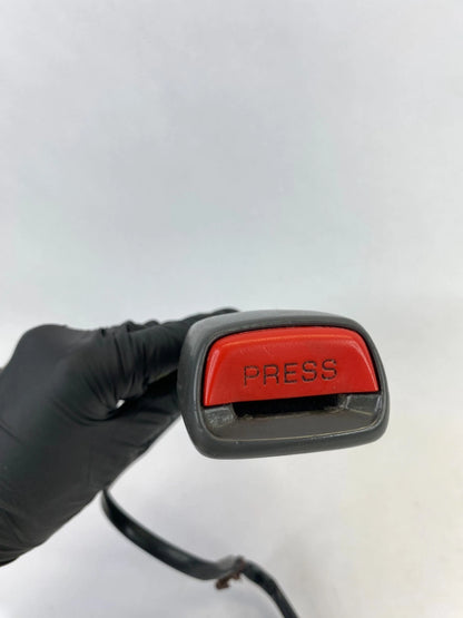 1998-2002 ISUZU TROOPER FRONT LEFT SEAT BELT BUCKLE RECEIVER RETRACTOR OEM